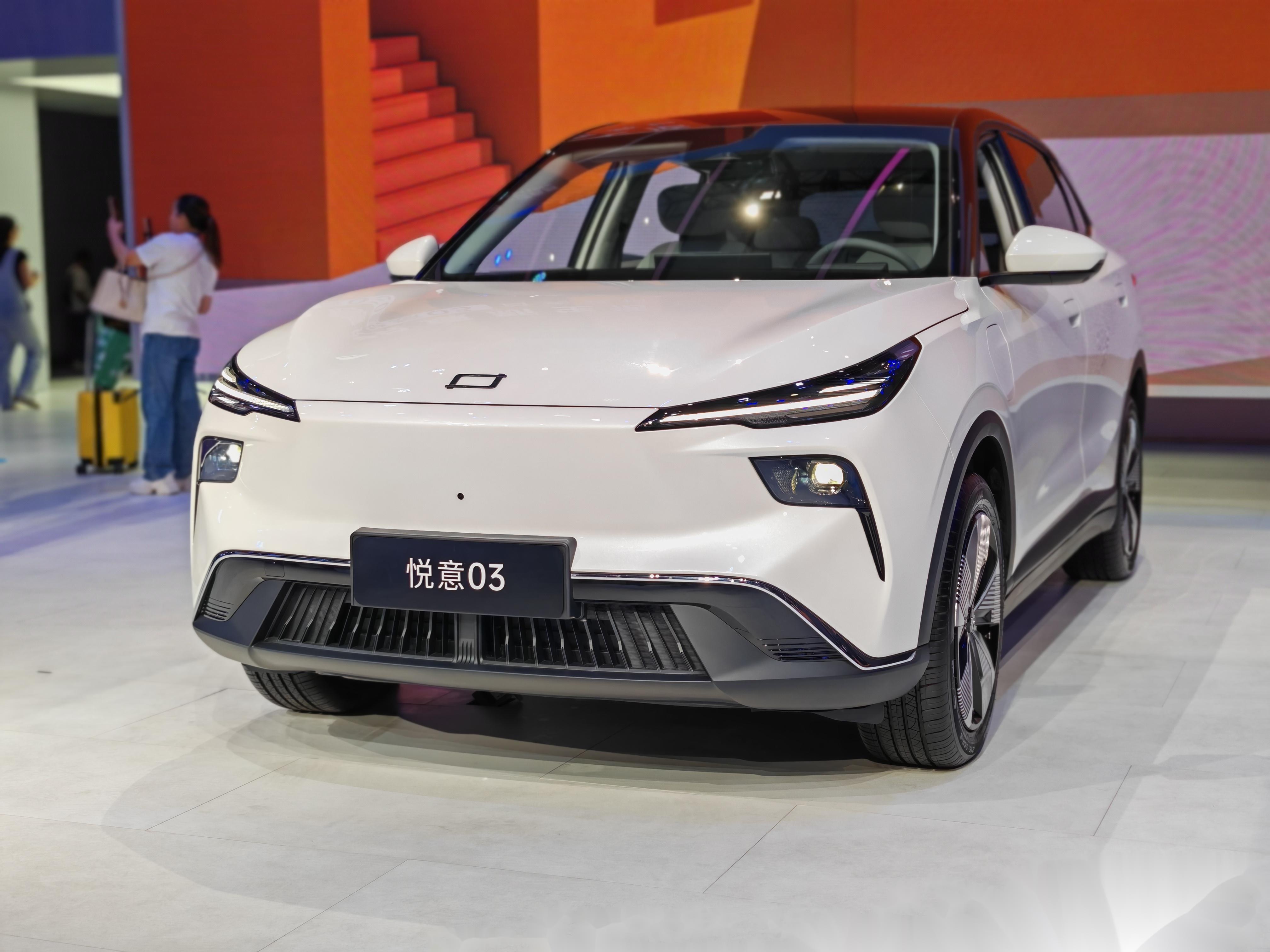 新能源家用车迎来新成员:一汽奔腾悦意03与悦意07首发亮相