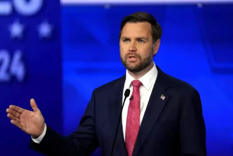 美国副总统夸中国"修路让穷人有饭吃",是被现实打醒了?