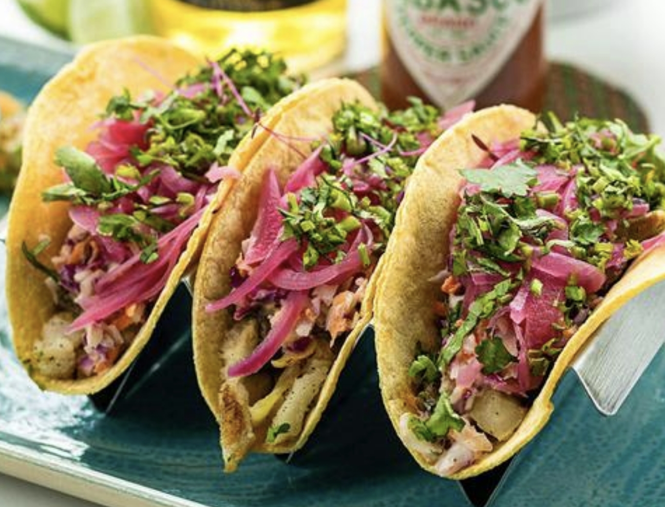 墨西哥传统佳肴:玉米饼塔可的丰富层次与口感