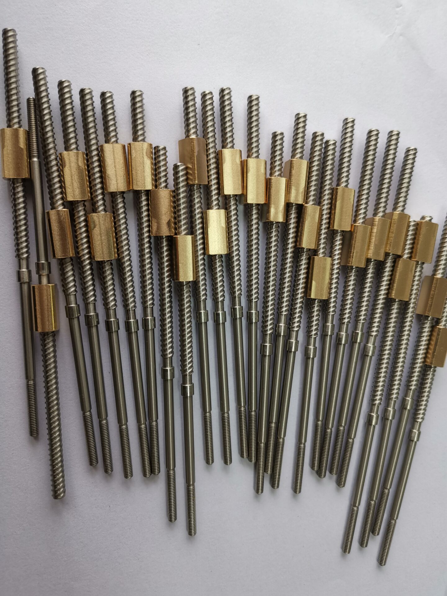 传动多头高精密小导程丝杆特点