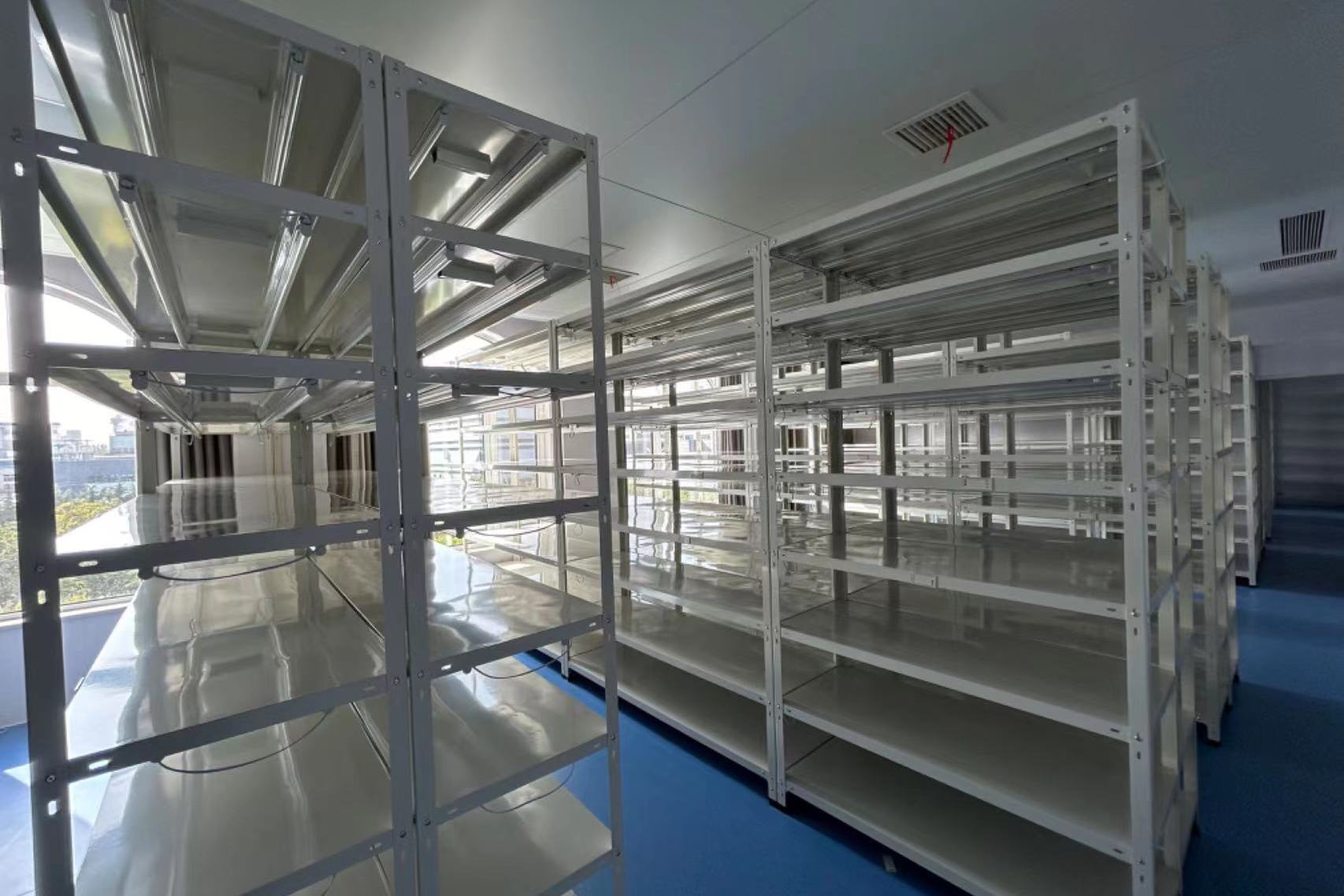 组培架是实验室中的关键设备,其价格受材质,尺寸,设计和生产工艺等多