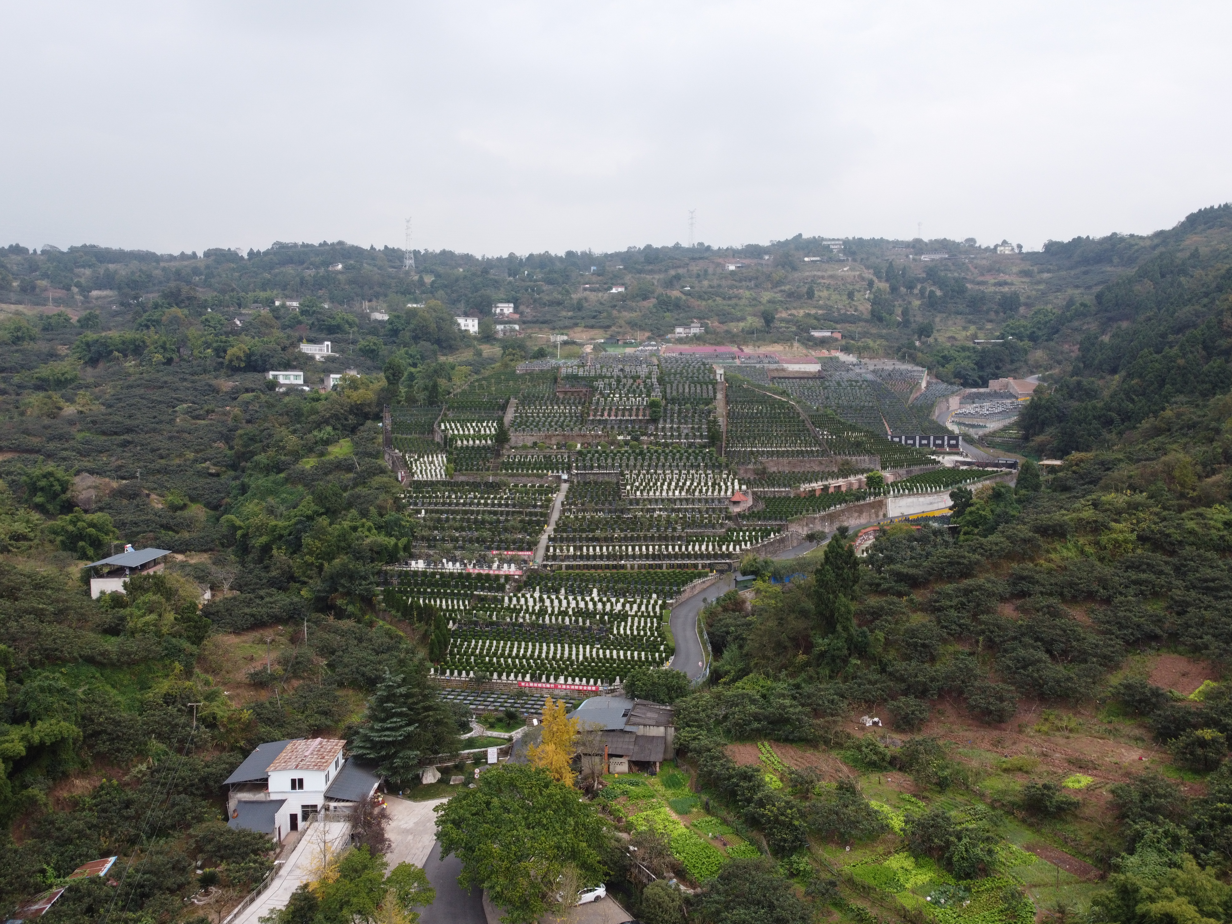 成都龙泉山公墓分布简介