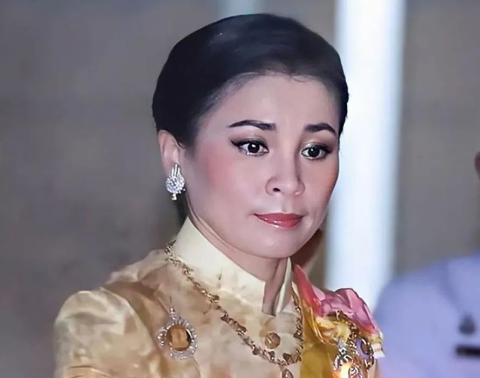 泰王三位妃嫔五官特写,贵妃储妃温柔俏皮,苏提达隐忍厚积薄发