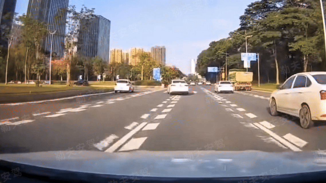勒夫防御性驾驶|开多快才安全?-有驾 勒夫防御性驾驶|开多快才安全?-有驾