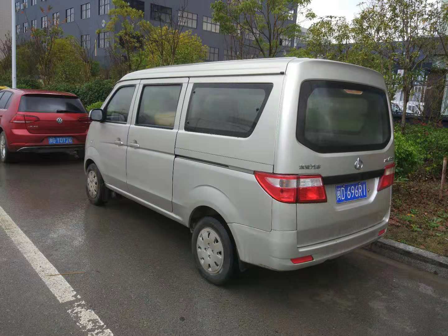 10年前买的长安金牛星面包车,打算出手了,有需要的吗?
