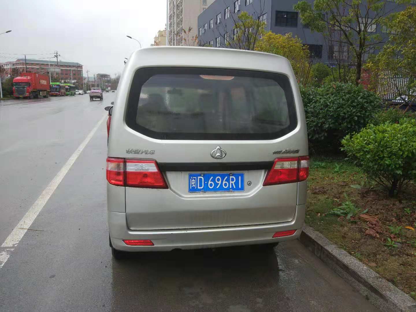 10年前买的长安金牛星面包车,打算出手了,有需要的吗?