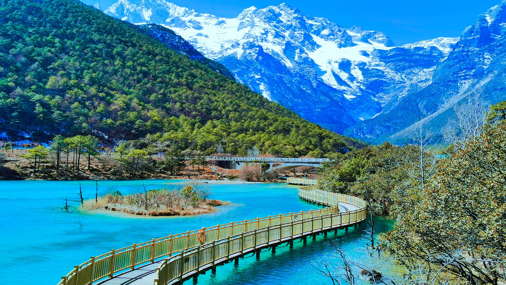 玉龙雪山十三峰全景图片