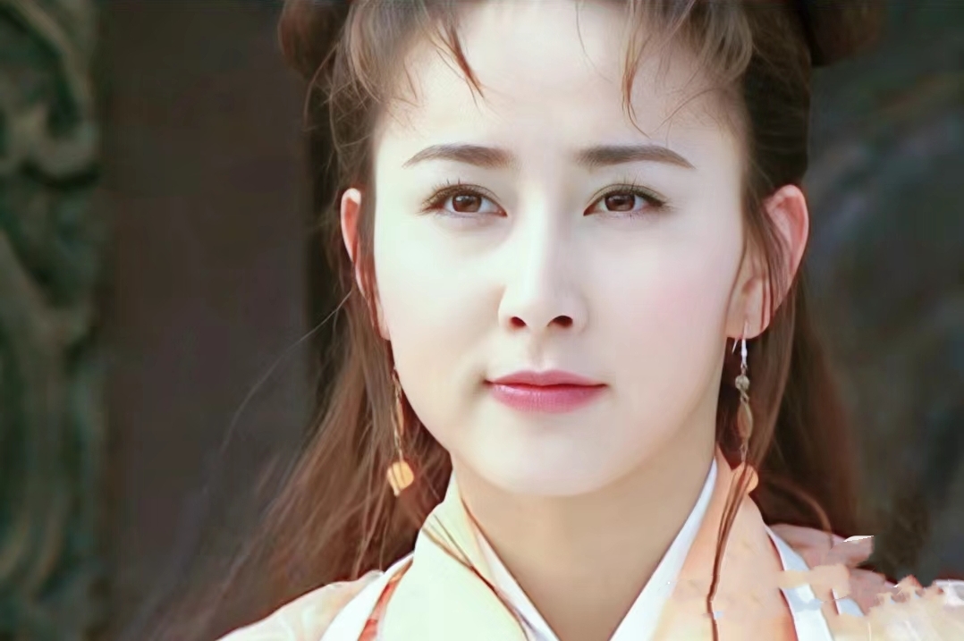 胡静的蜕变之路:从古装"萌"美人到"妈范"出圈,依然华丽!