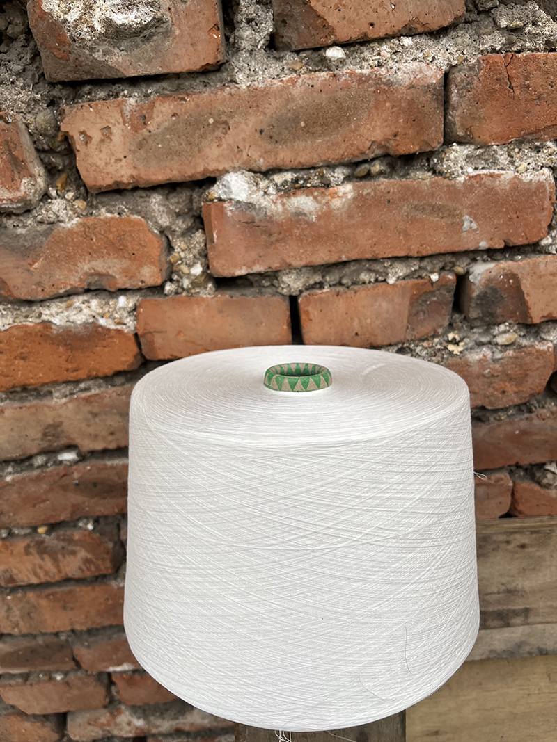 了解阻燃涤纶纱:安全与实用的完美结合