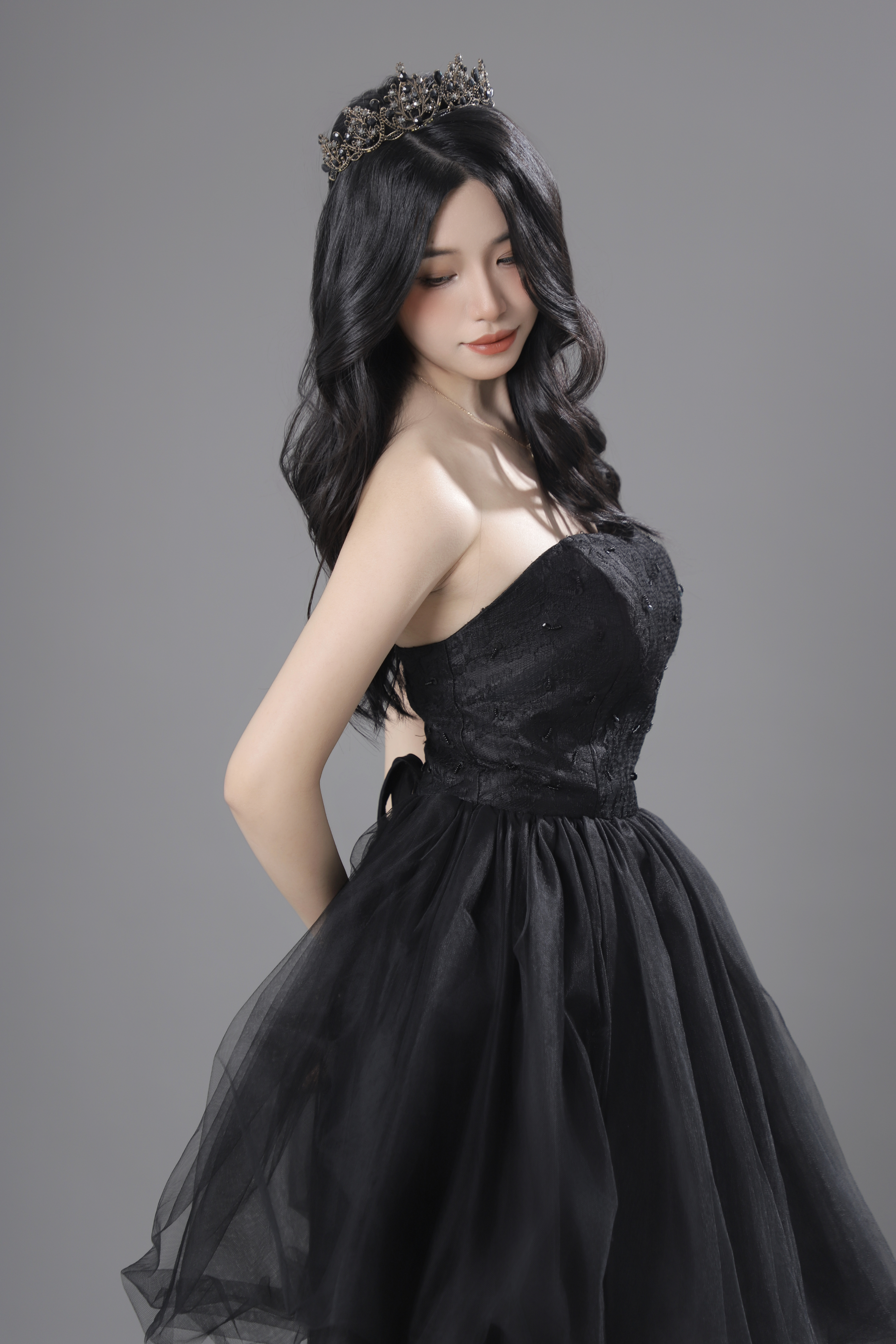 平面模特陈淑樱:时尚界的缪斯女神