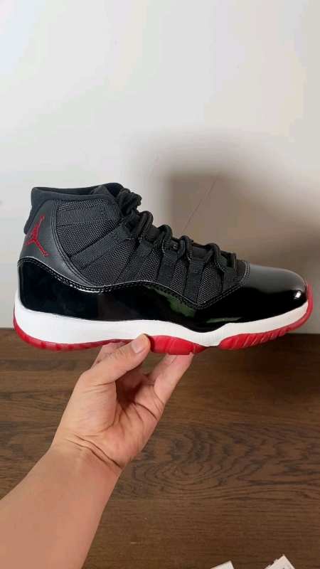 你会穿着aj11康扣黑红去打篮球吗?-度小视