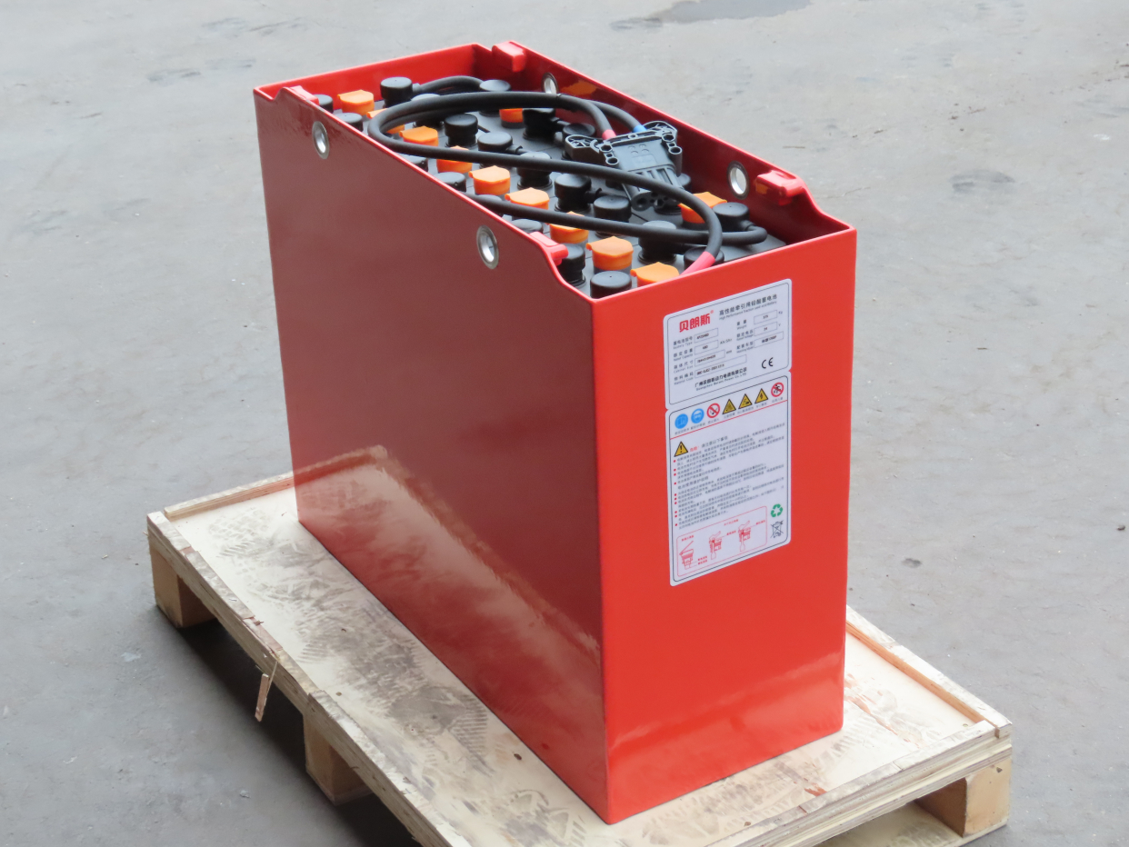 花都区:林德叉车更换维修蓄电池服务商