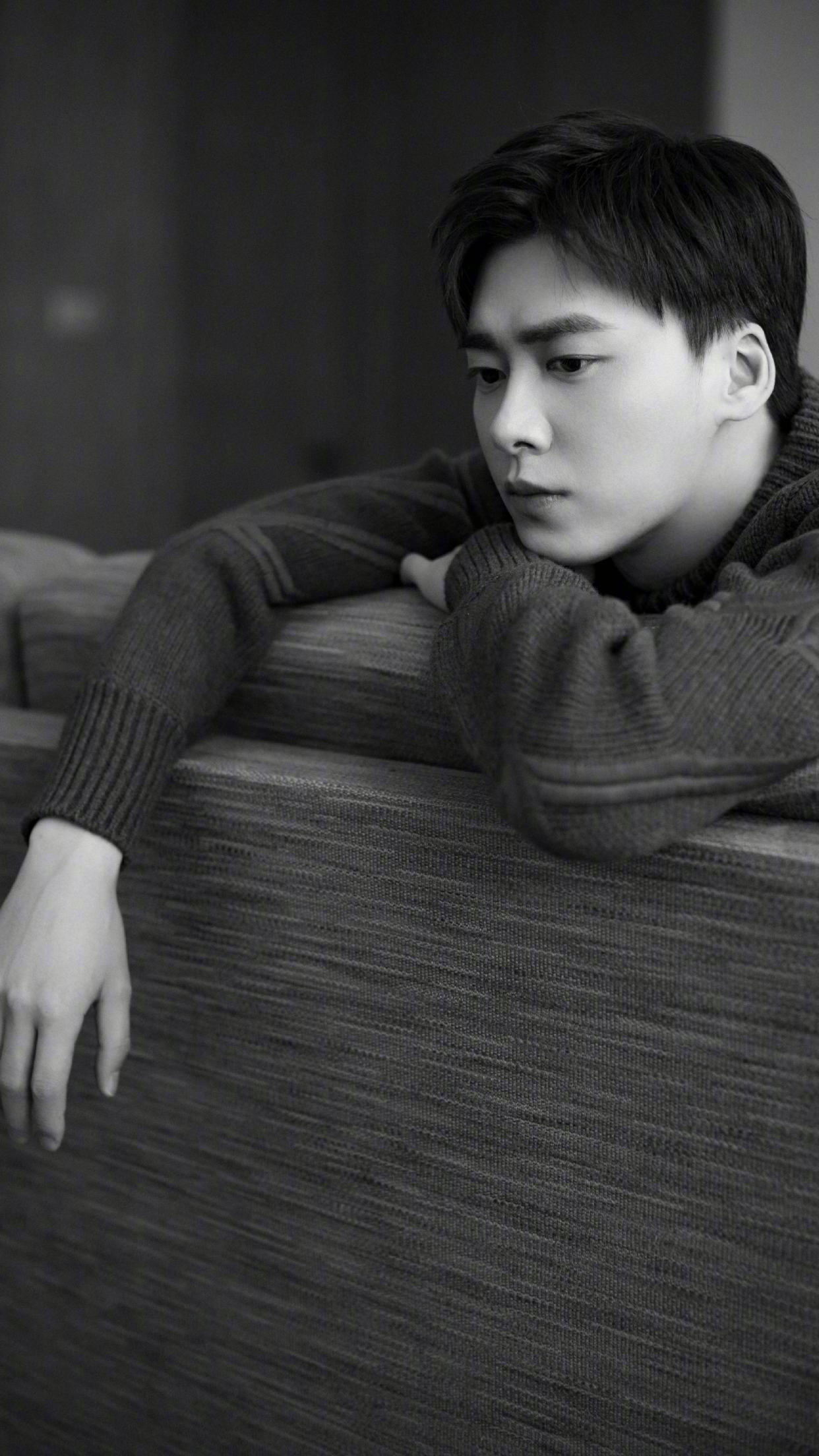 演员李易峰,帅气西装写真来了,还有休闲风格,你喜欢哪一个造型