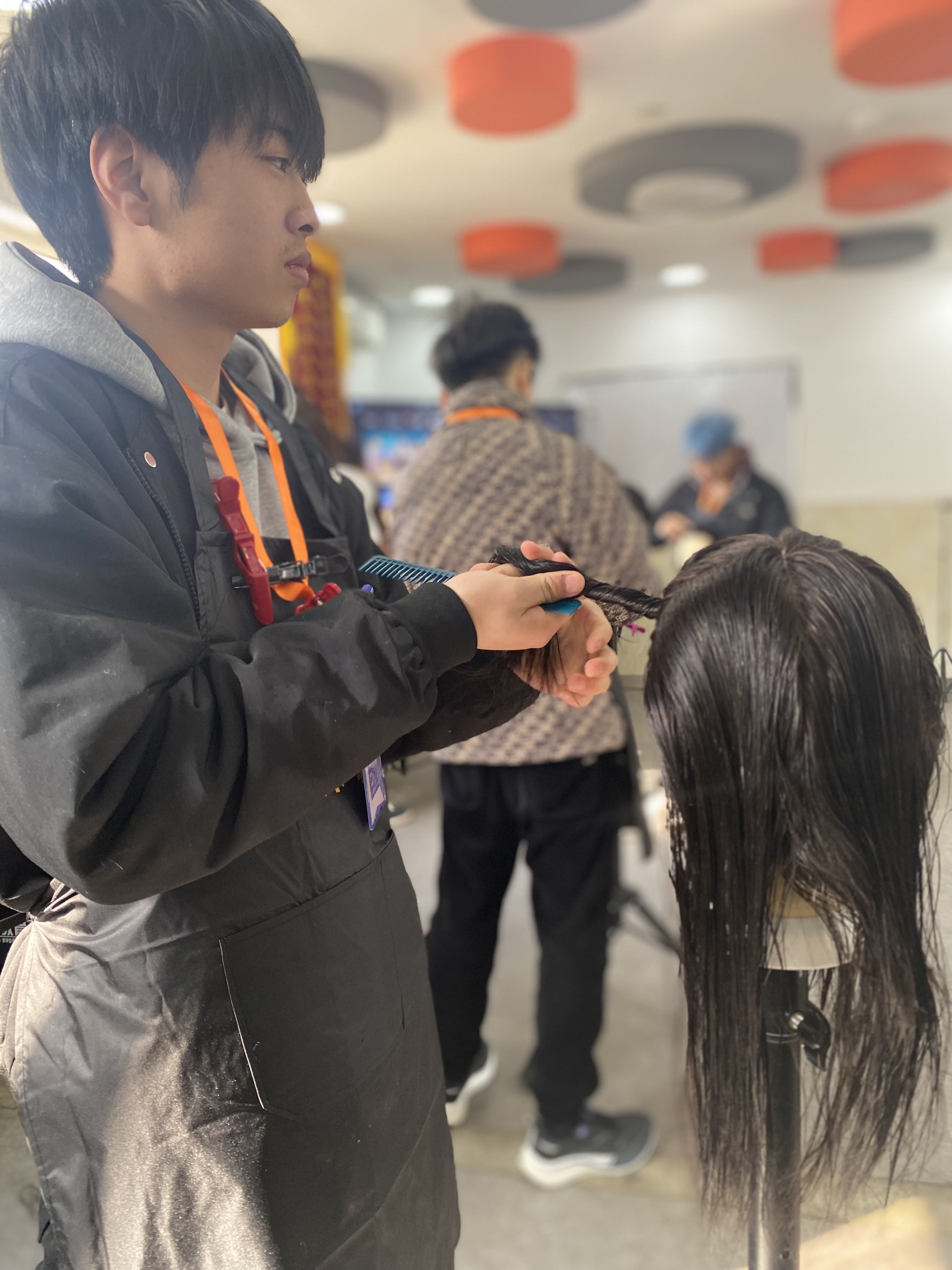 贵阳美发培训学校收费标准