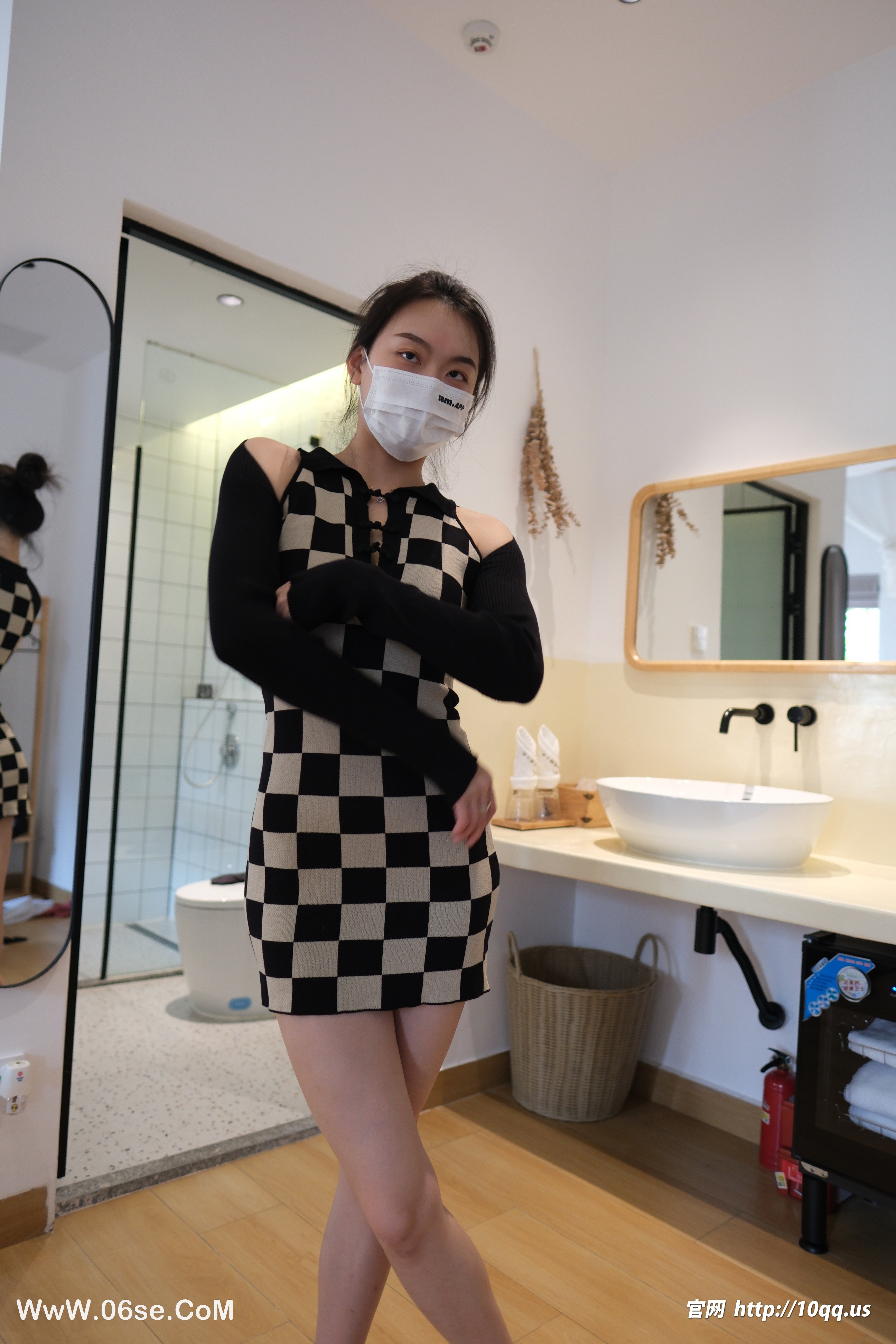图片[17]-[ROSI写真] 口罩系列 2025.06.22 KZ.3297 [79+1P-131M]-六色网