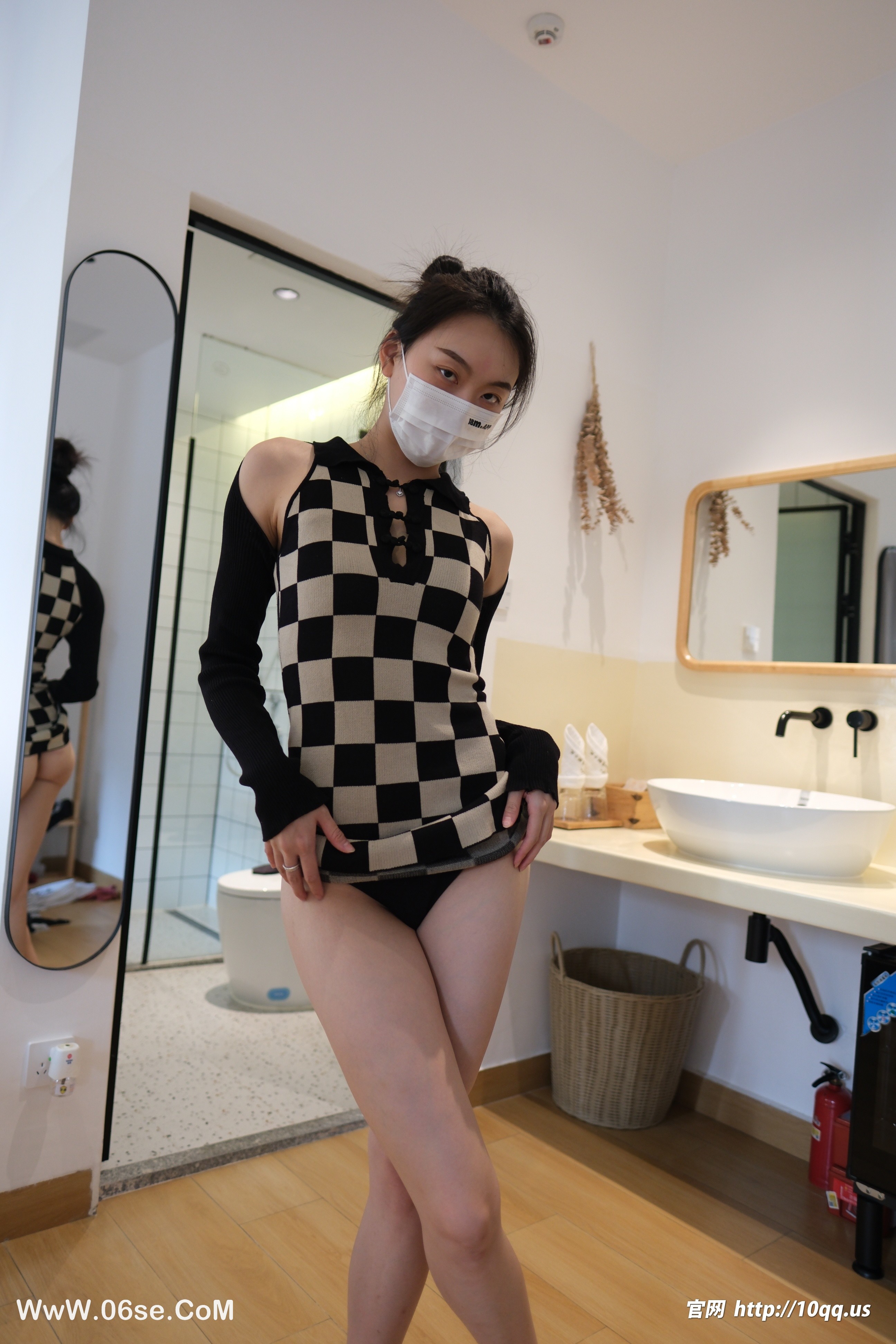 图片[23]-[ROSI写真] 口罩系列 2025.06.22 KZ.3297 [79+1P-131M]-六色网
