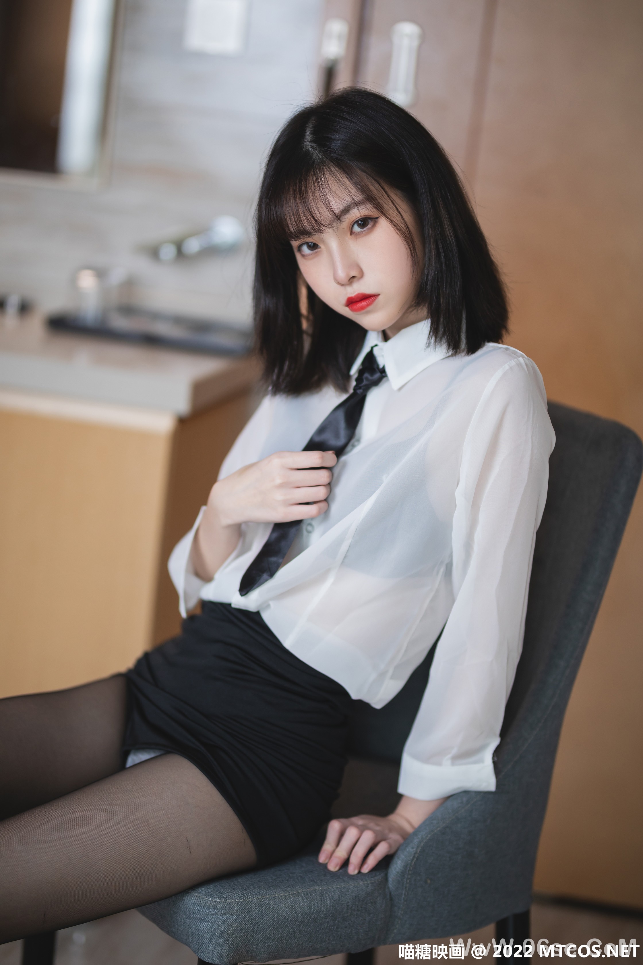 图片[22]-[喵糖映画] 2022.12.27 赏美 VOL.553 OL制服 [41+1P-728M]-六色网