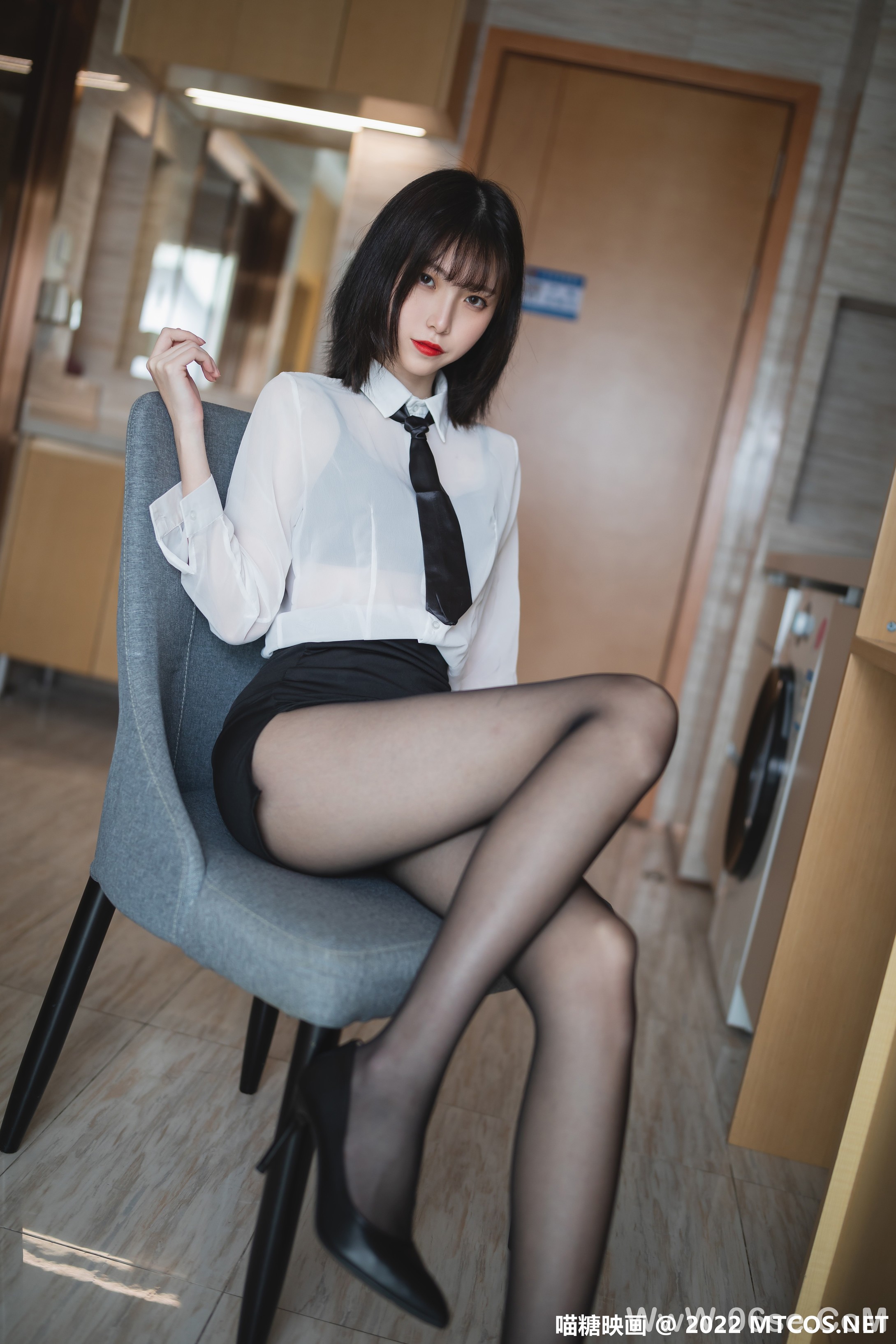图片[35]-[喵糖映画] 2022.12.27 赏美 VOL.553 OL制服 [41+1P-728M]-六色网
