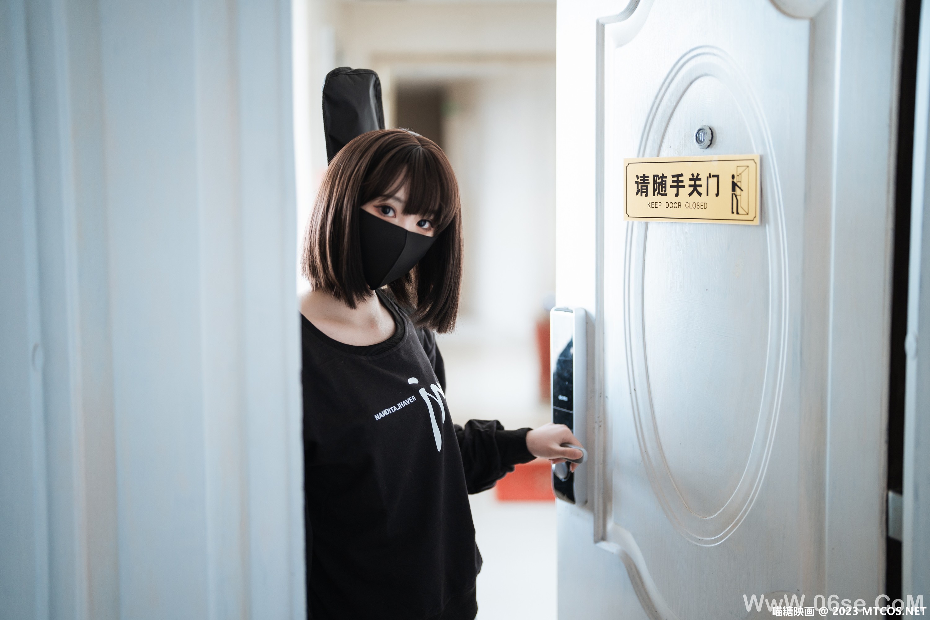 图片[2]-[喵糖映画] 2023.04.19 赏美 VOL.587 升玖 [54+1P-685M]-六色网