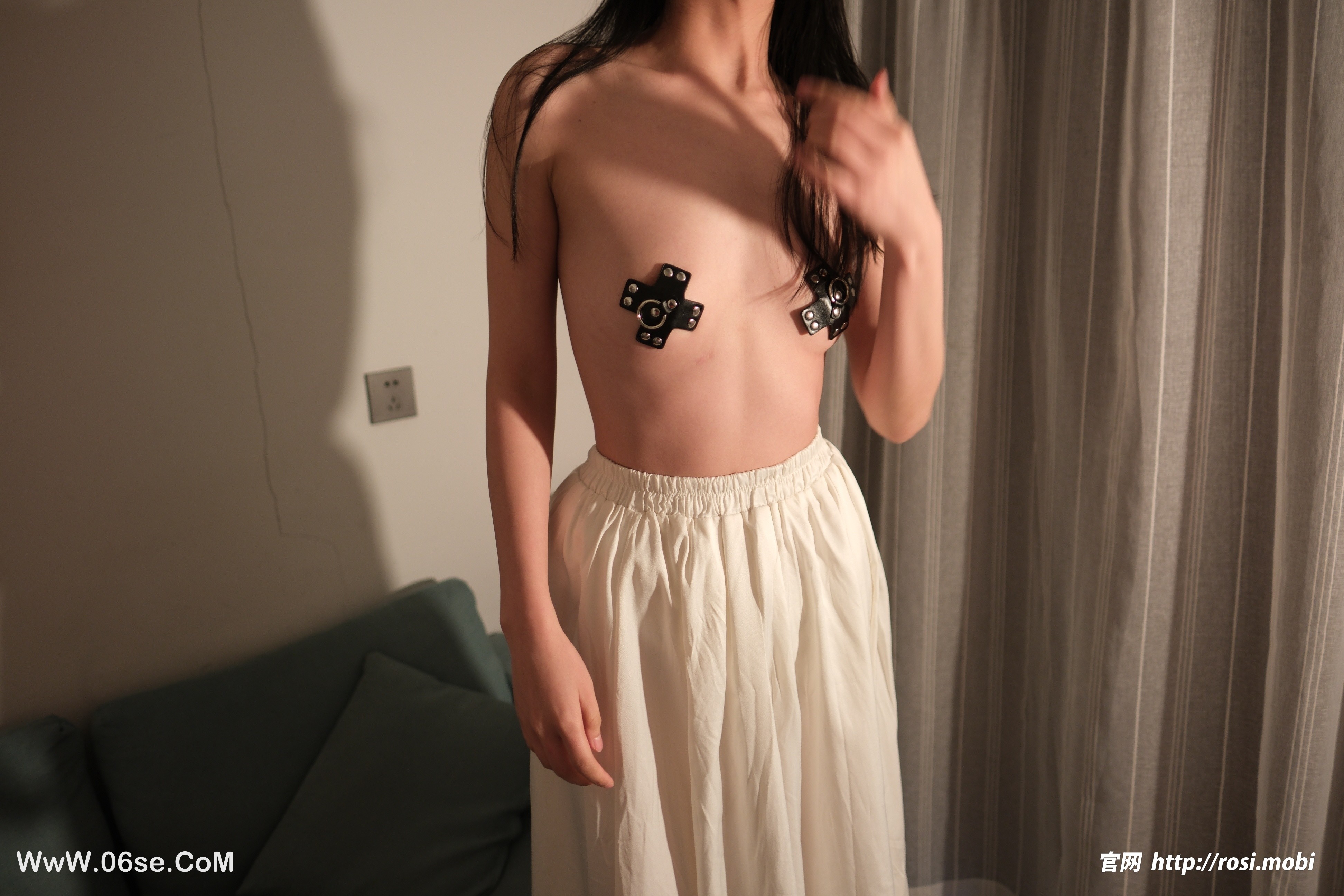 图片[2]-[ROSI写真] 2025.06.16 No.4942 [113+1P-209M]-六色网