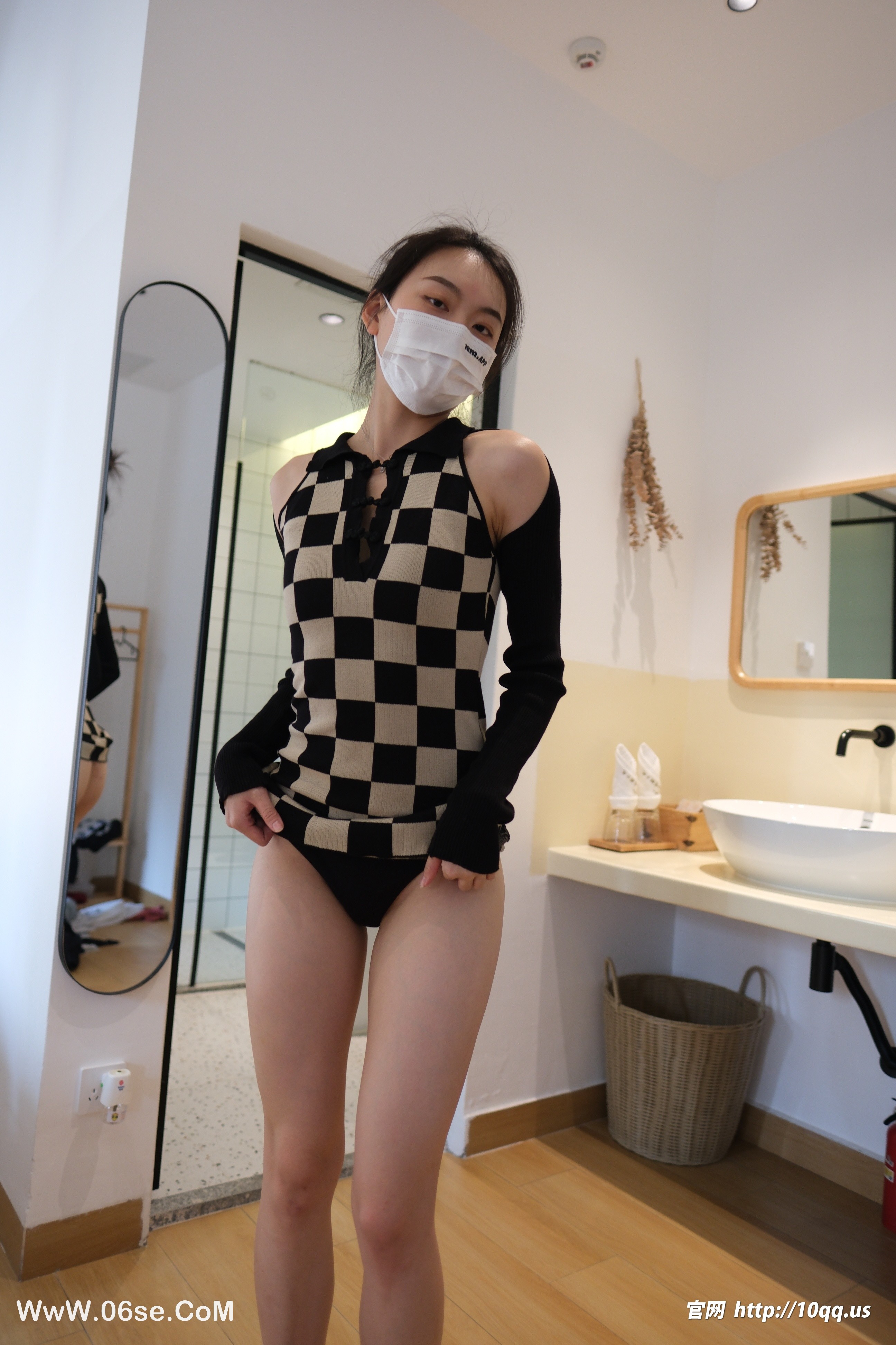 图片[25]-[ROSI写真] 口罩系列 2025.06.22 KZ.3297 [79+1P-131M]-六色网