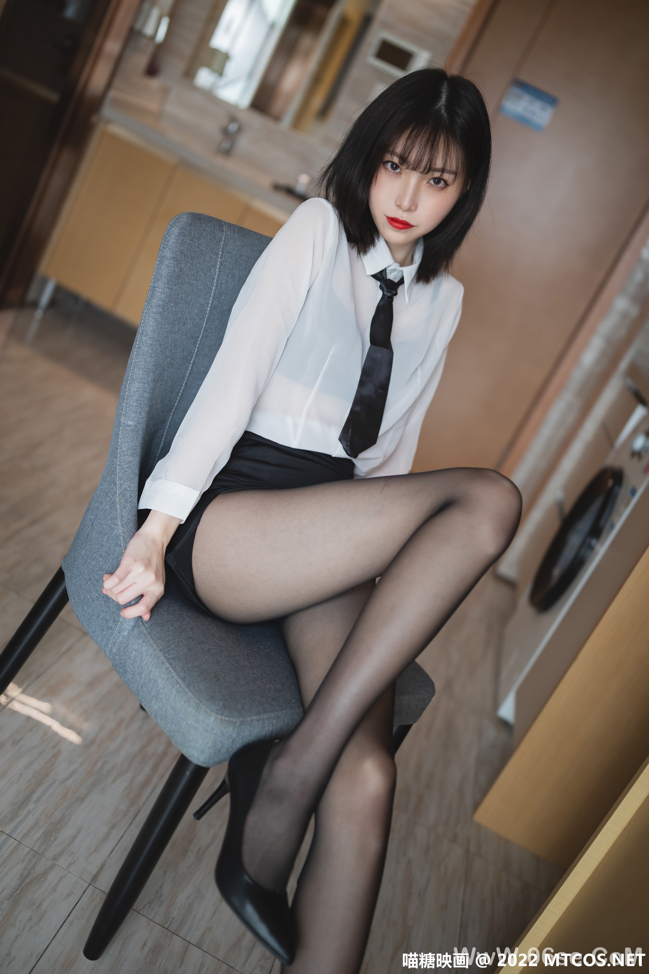 图片[39]-[喵糖映画] 2022.12.27 赏美 VOL.553 OL制服 [41+1P-728M]-六色网
