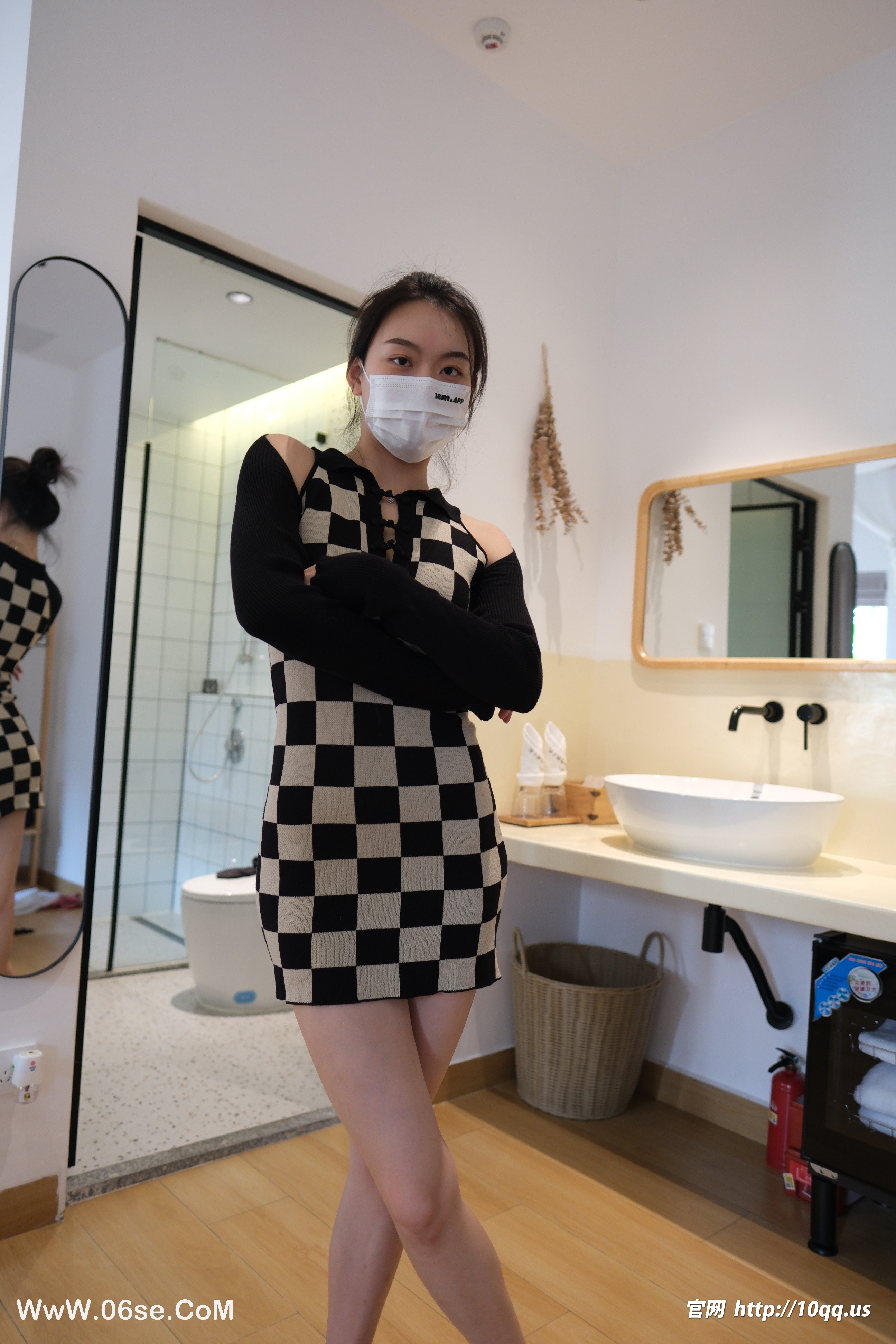 图片[18]-[ROSI写真] 口罩系列 2025.06.22 KZ.3297 [79+1P-131M]-六色网