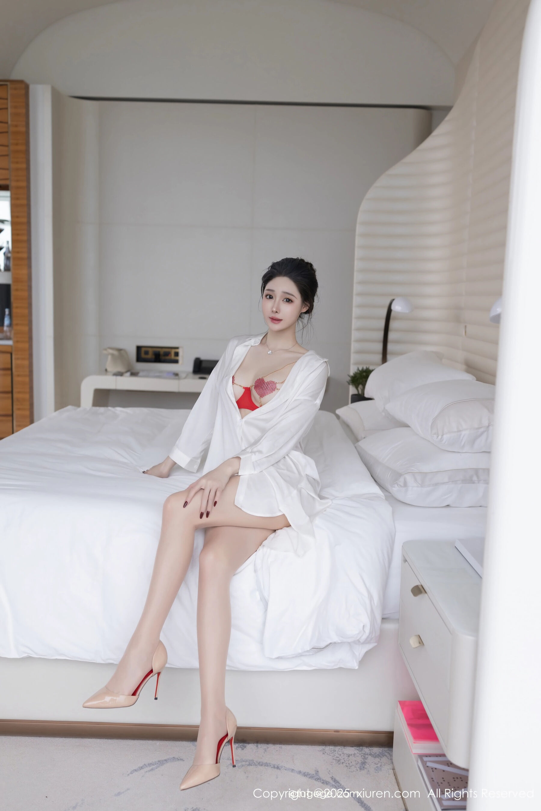 图片[17]-[Xiuren秀人网] 2025.06.13 NO.10411 小逗逗[85P]-六色网