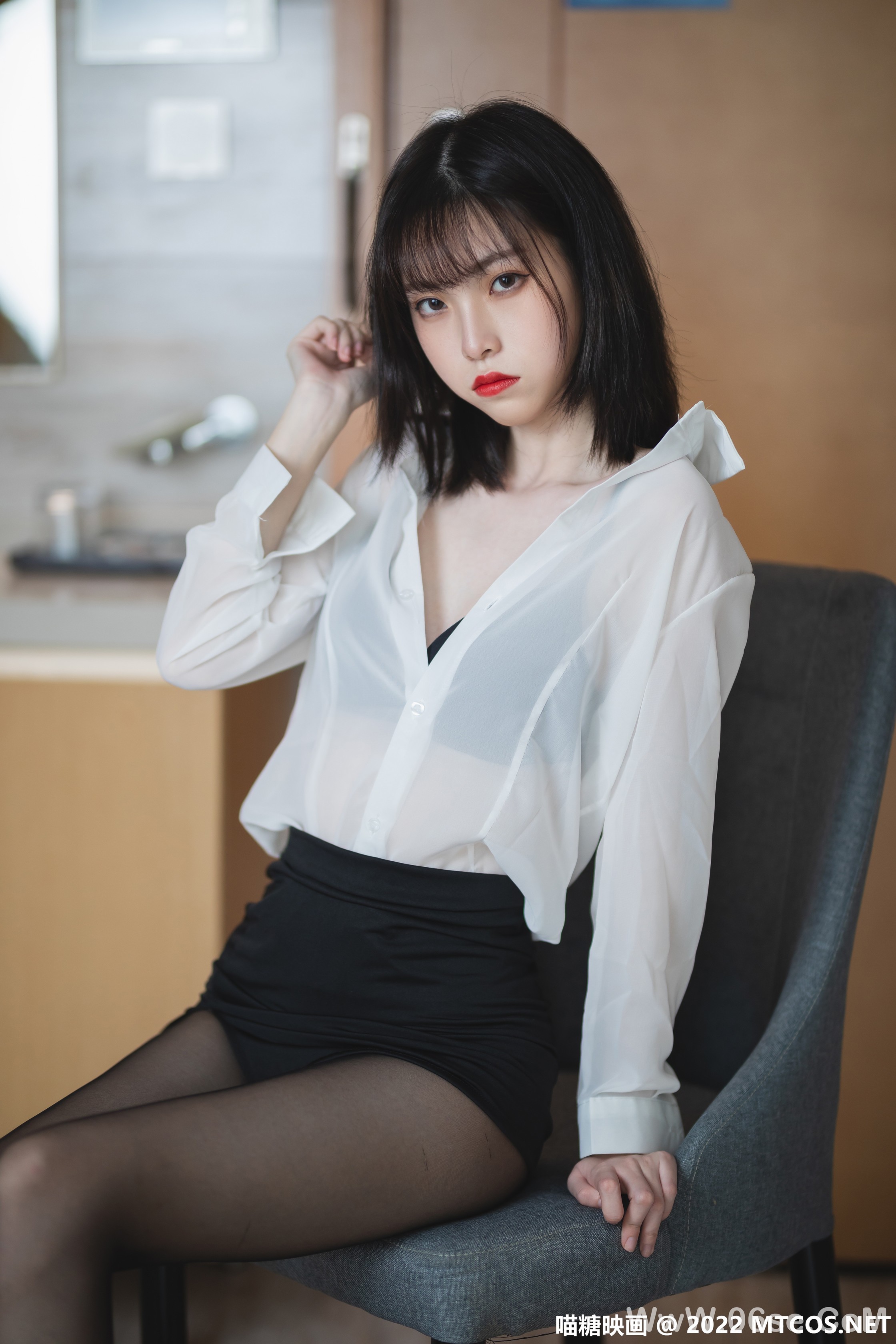 图片[23]-[喵糖映画] 2022.12.27 赏美 VOL.553 OL制服 [41+1P-728M]-六色网