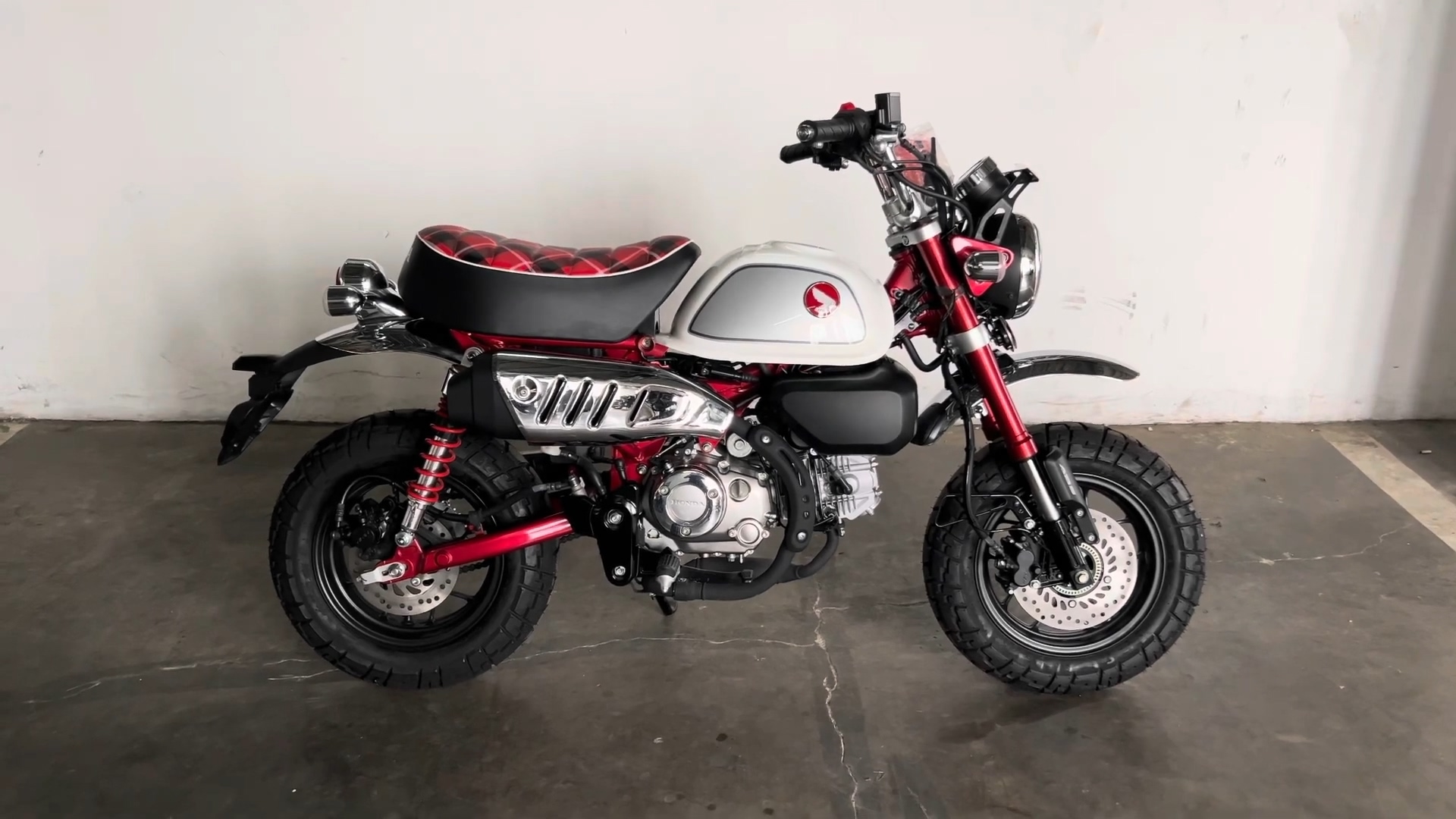 本田迷你125摩托来袭,皮实耐用,油耗仅1.5,配abs,通勤新宠