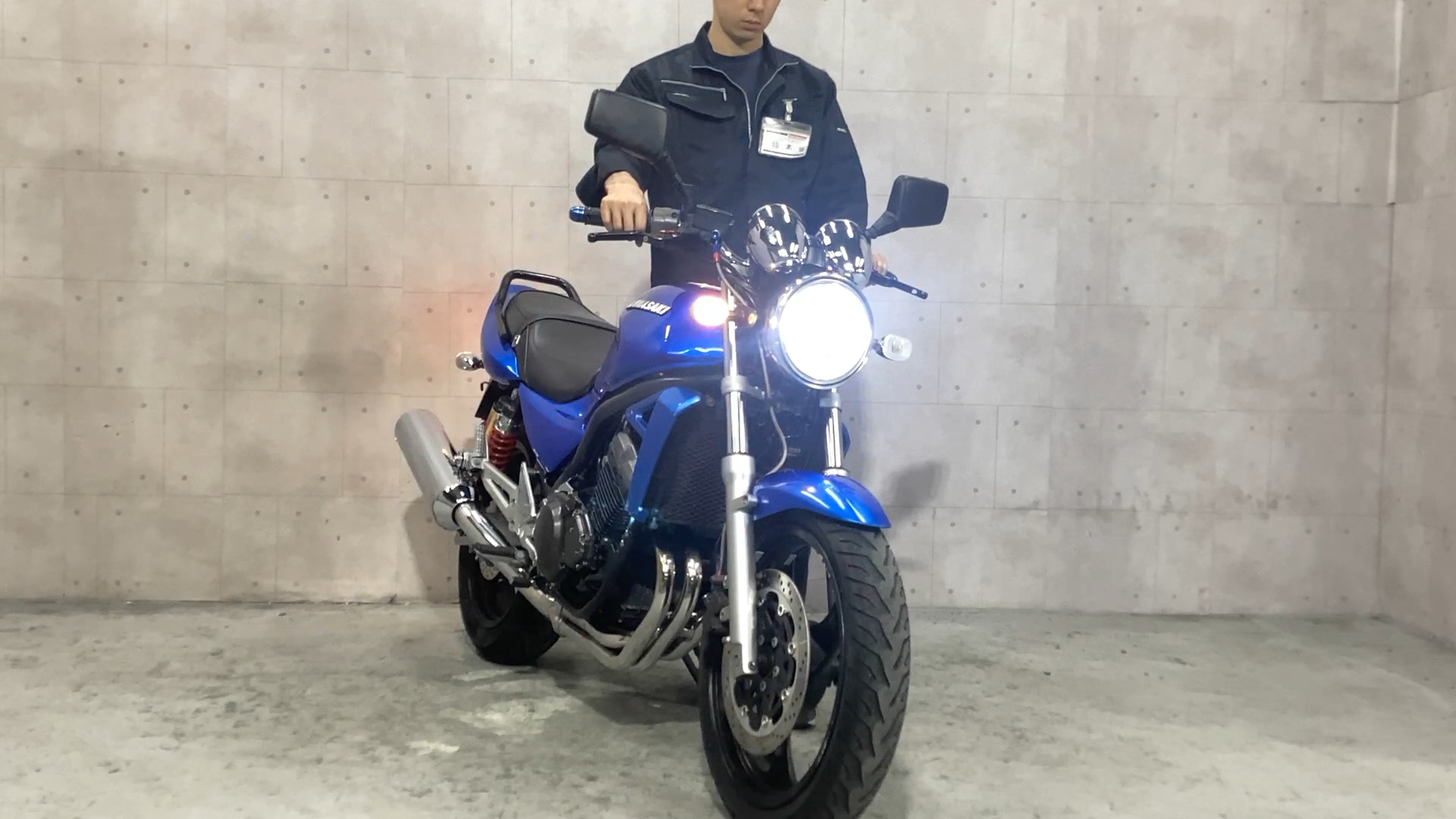 川崎经典250街车,不止于复古,更胜在性能