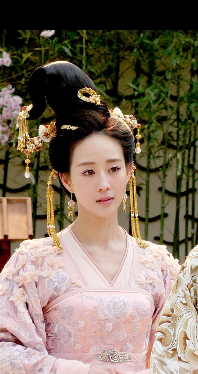 张钧甯在海上牧云记的造型真是太漂亮了,气质型美女妥妥的