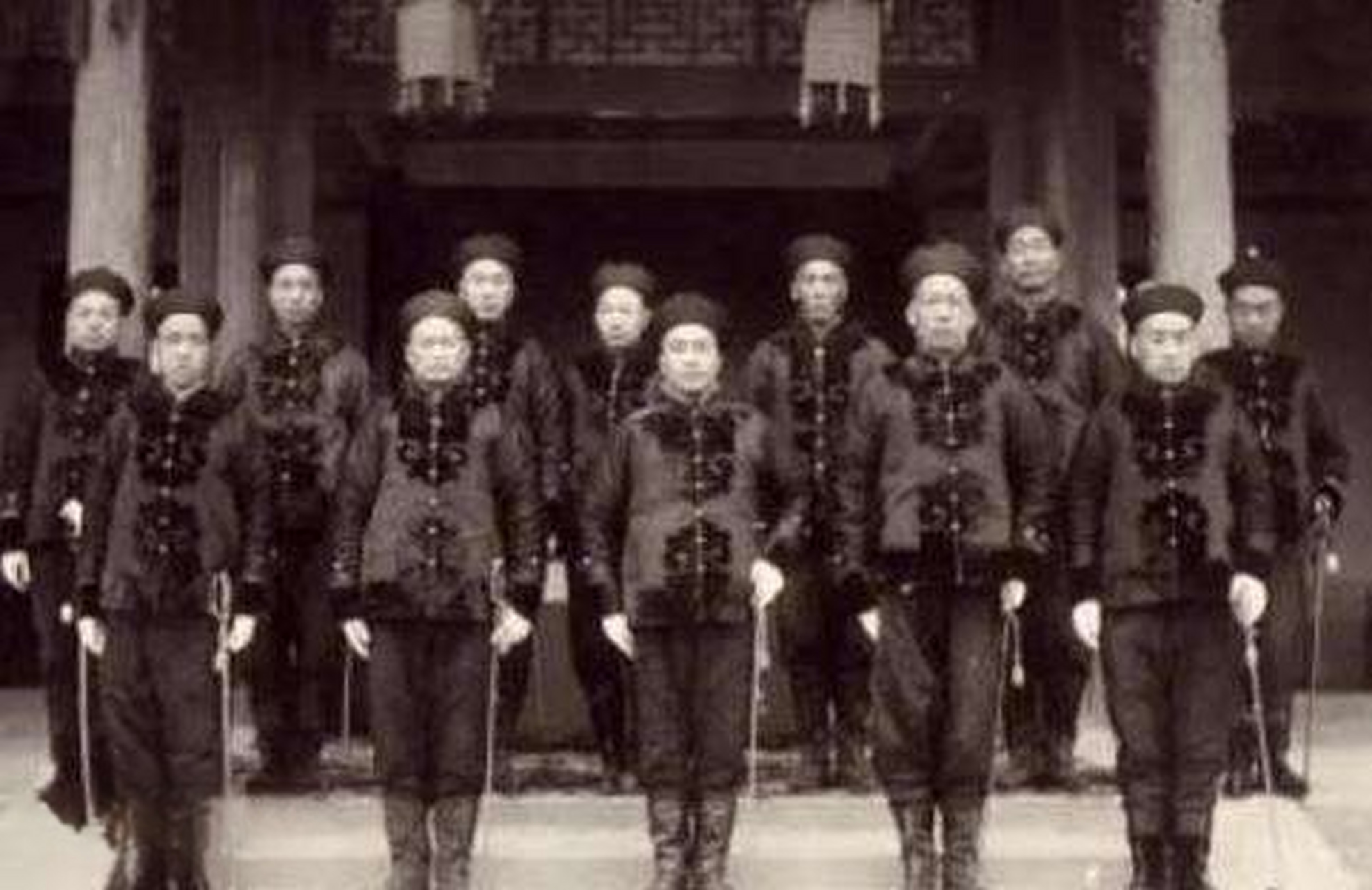 清朝末期,清政府设立了一个"虎神营"来对付洋人,其装备武器甚至比北洋