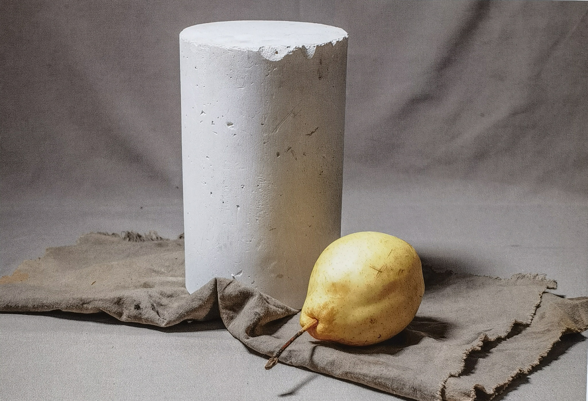 石膏静物小组合照片素材,基础阶段同学可以作为照片写生练习训练.