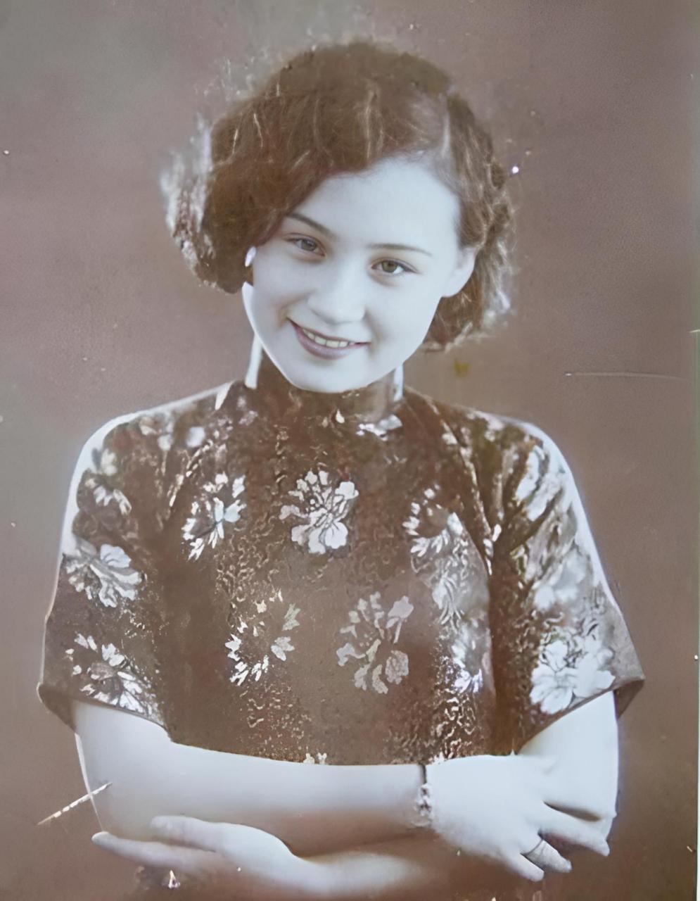 1937年,女影星陈燕燕去闺蜜家吃饭,没想到,闺蜜在水