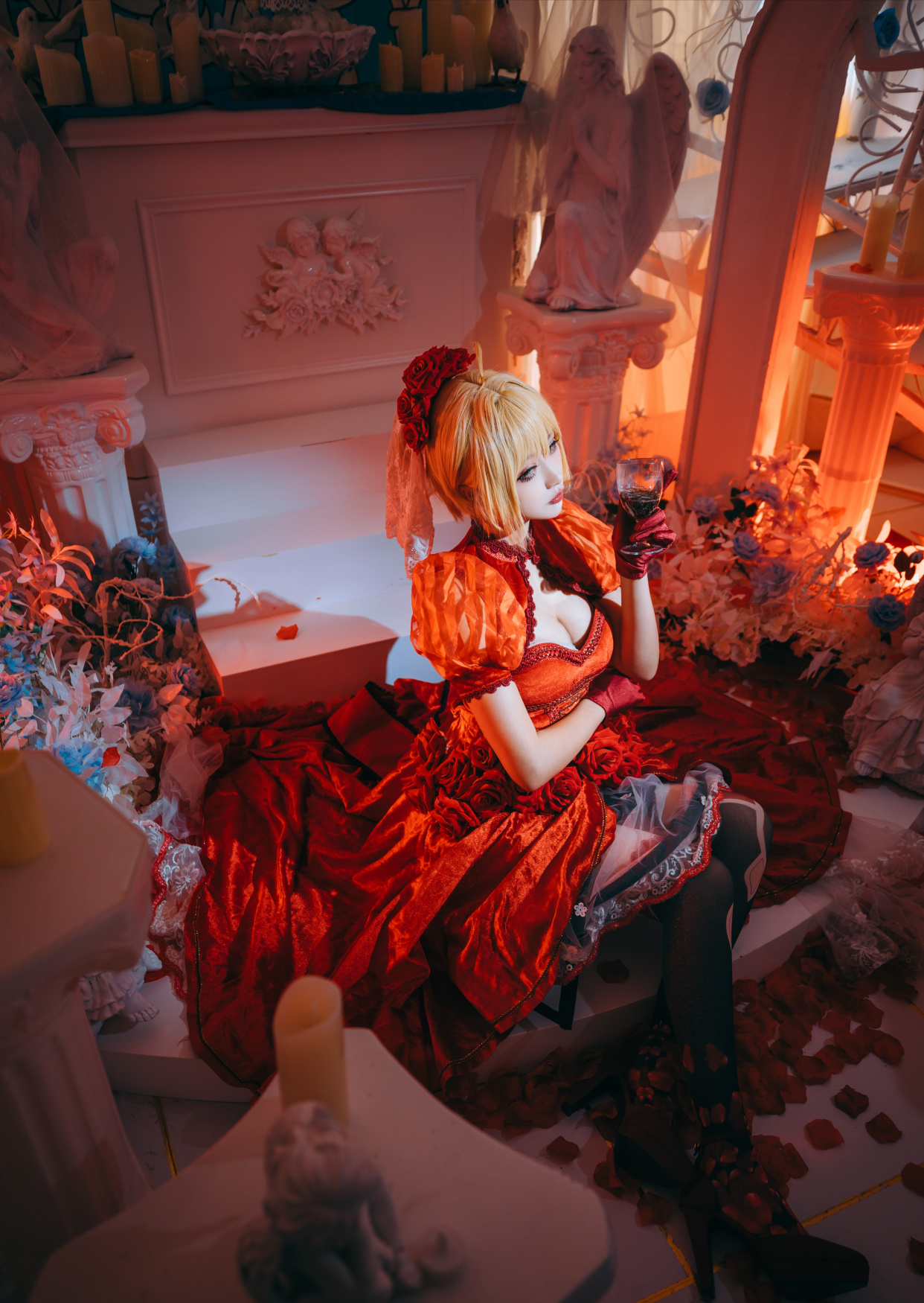 尼禄cos,这朵娇艳的红玫瑰,在等你来摘取呢