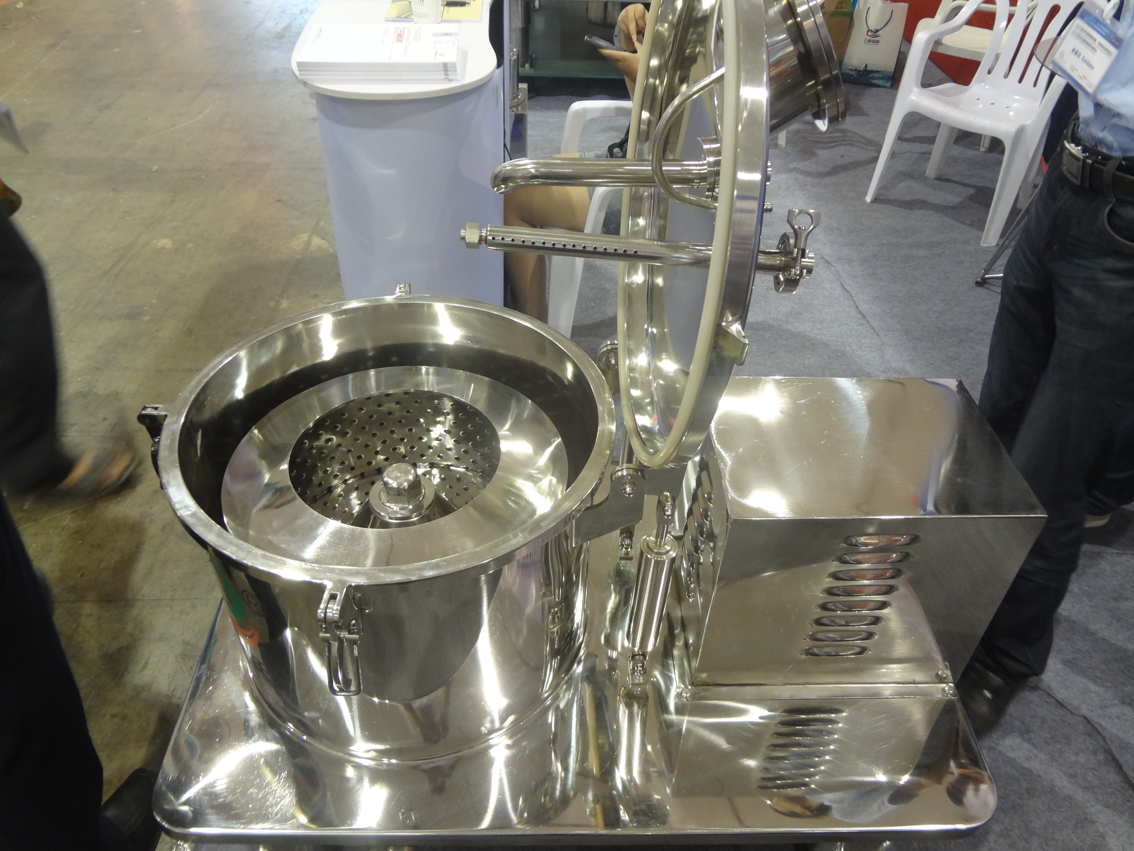 四足离心机到底是个啥看完这篇秒懂 最近好多宝子问我四足离心机是啥