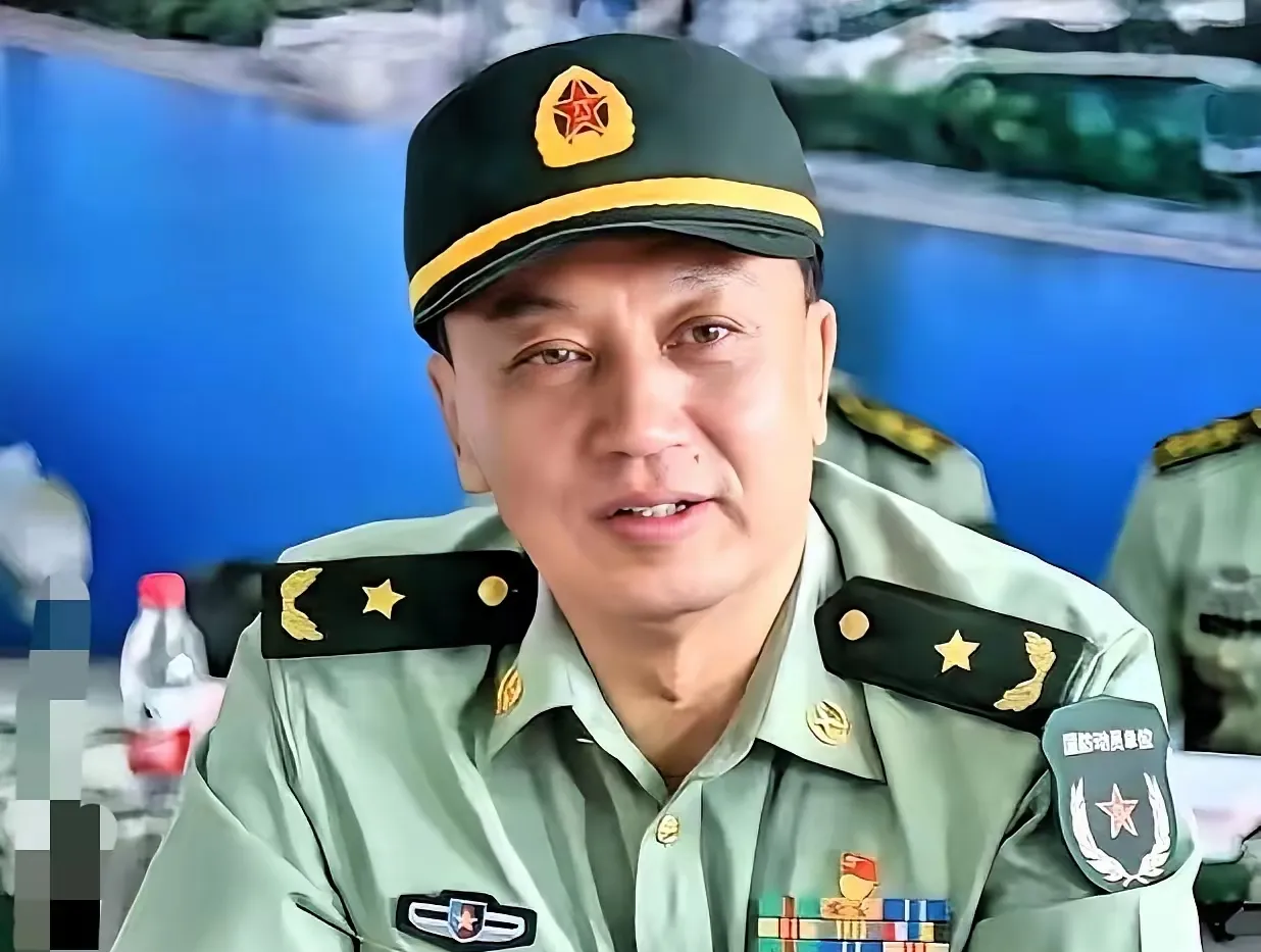 此次军改过程中,军队大量职务被撤,好多人不理解,为何要撤销这些职务?