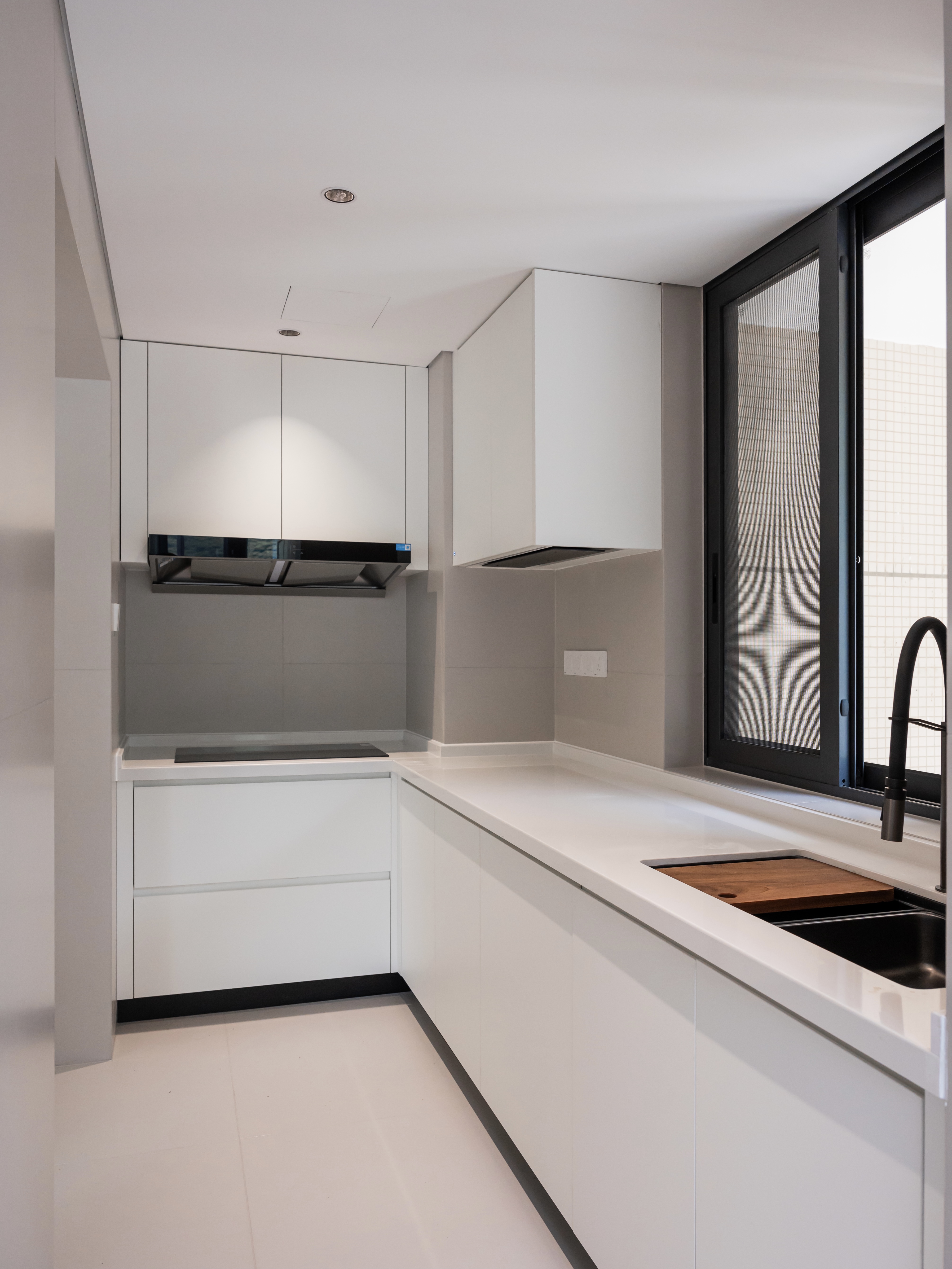 厨房看起来像是常规的设计,但是在户型改造上小熊还是下了一翻功夫,才