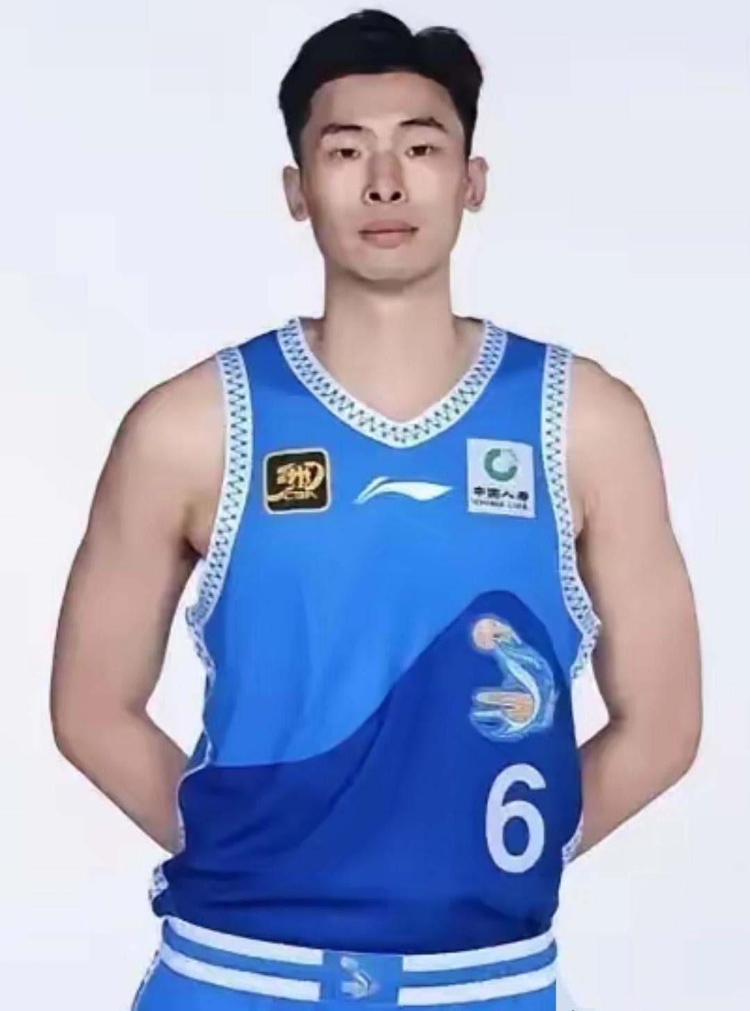 邹阳身高近两米打篮球天赋异禀这高薪合同让水亦诗敢裸辞北京