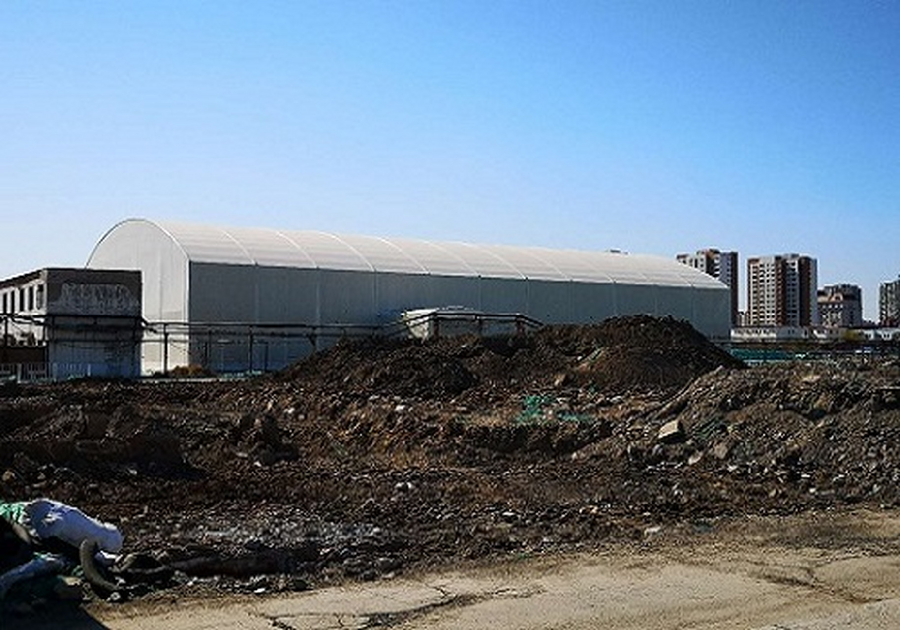 影响钢膜结构土壤修复负压密闭大棚租赁费用的因素有很多,下面一起来