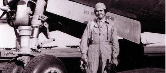 2005年,日本曾向美国前飞行员保罗蒂贝茨提出道歉要求,认为他应为广岛