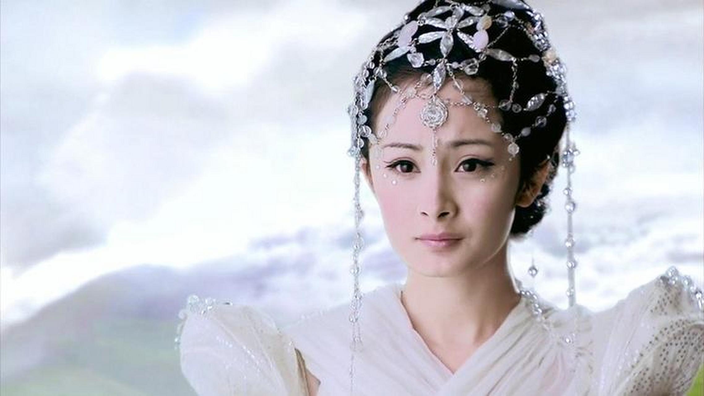 杨幂参演的古装电视剧: 《狐妖小红娘·月红篇》《斛珠夫人》《三生