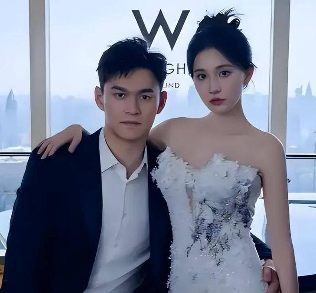 提到孙杨,那在泳池中如灵动鲨鱼般劈波斩浪,拿下无