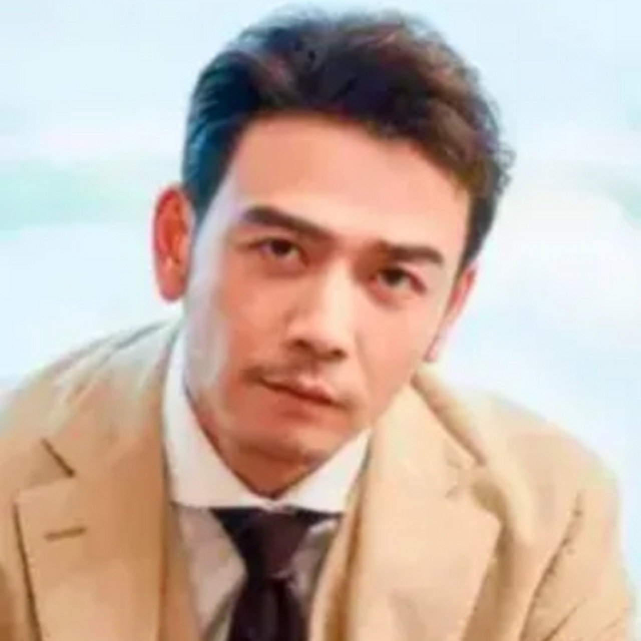 杨烁在离婚协议中,选择将大部分财富划归妻子,这是对过往情感的回响