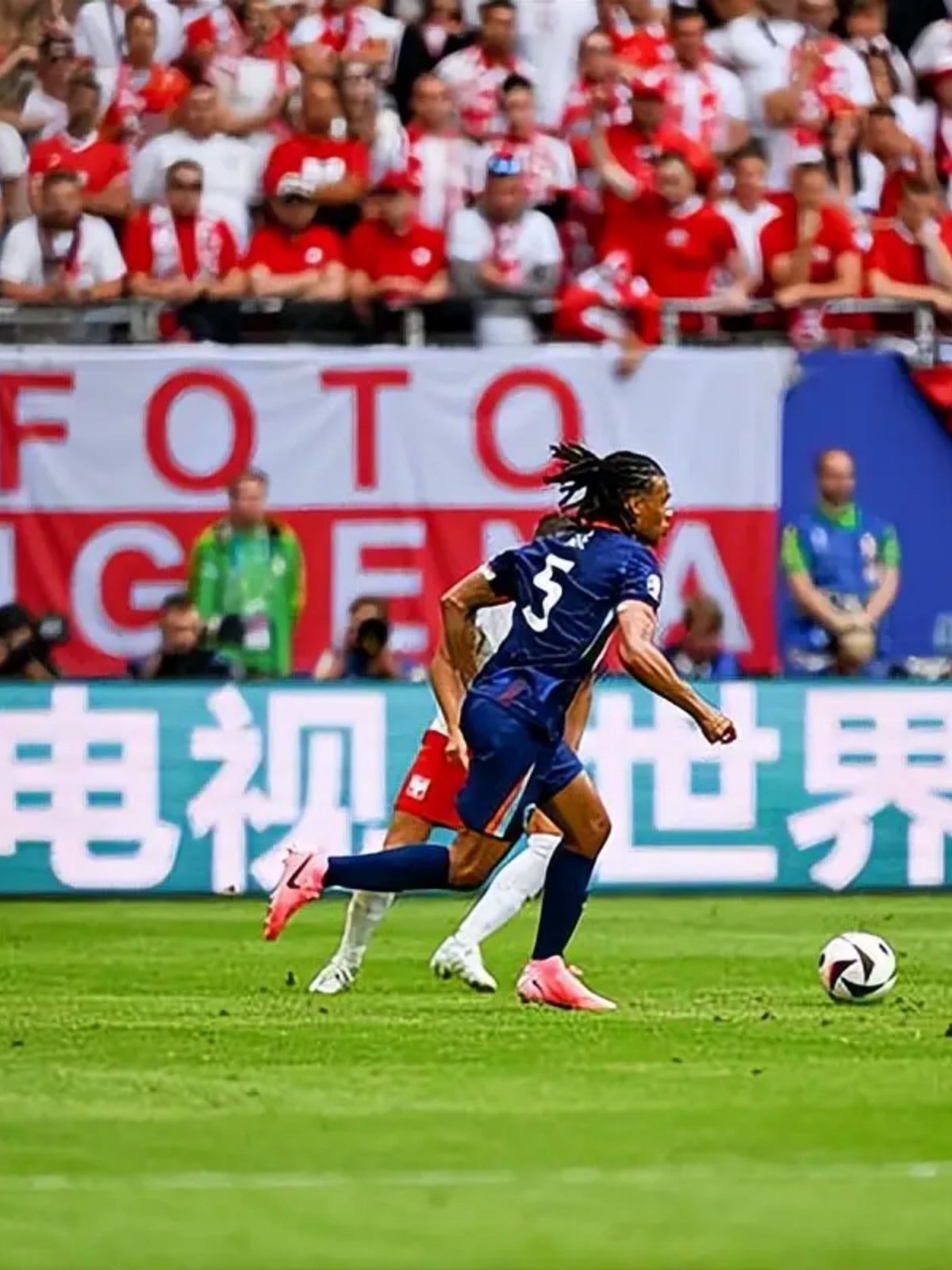 世界杯荷 兰队出线 之路相关图片3