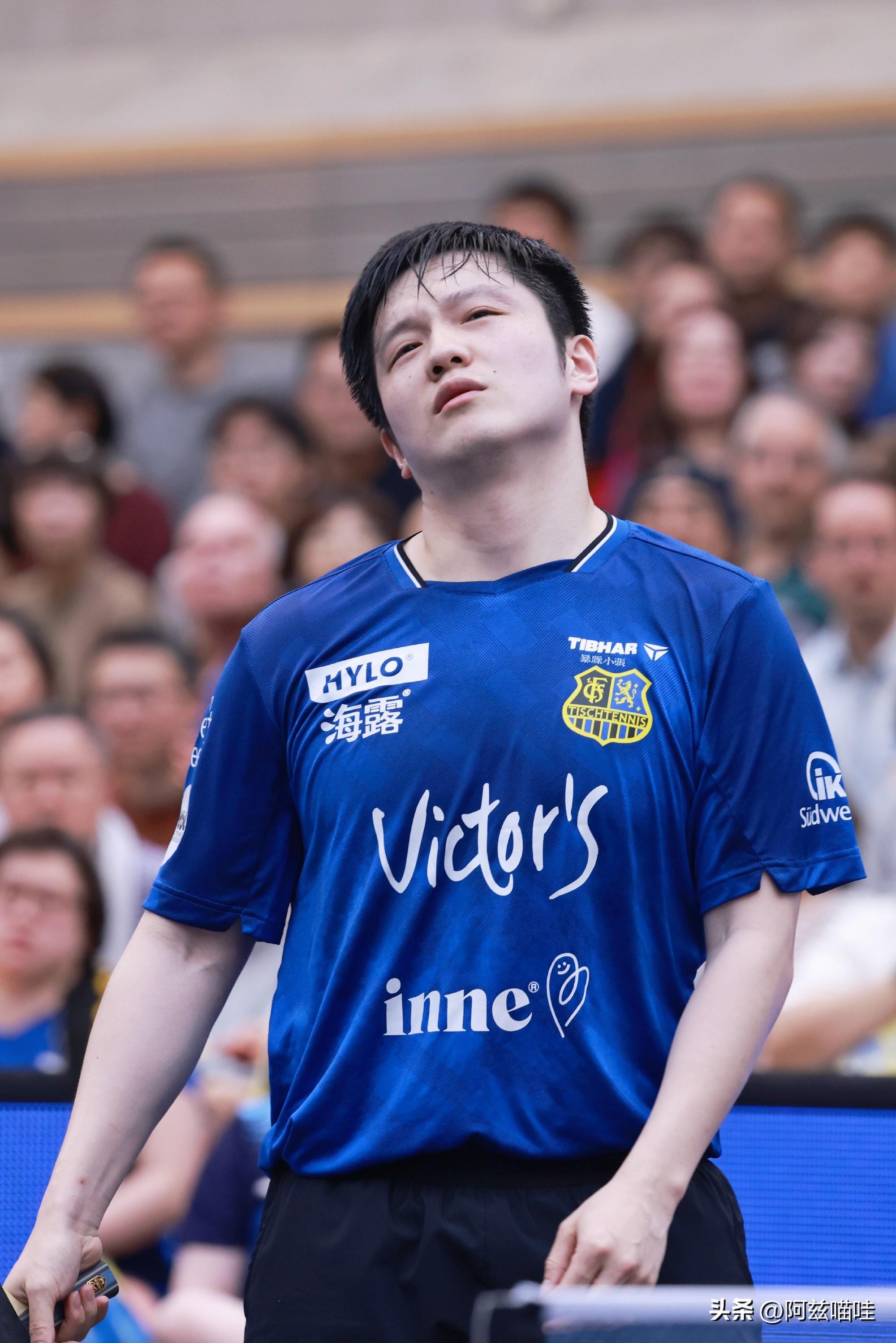 樊振东的影响力可见一斑,看看他所在萨尔布吕肯俱乐部的队服就知道了