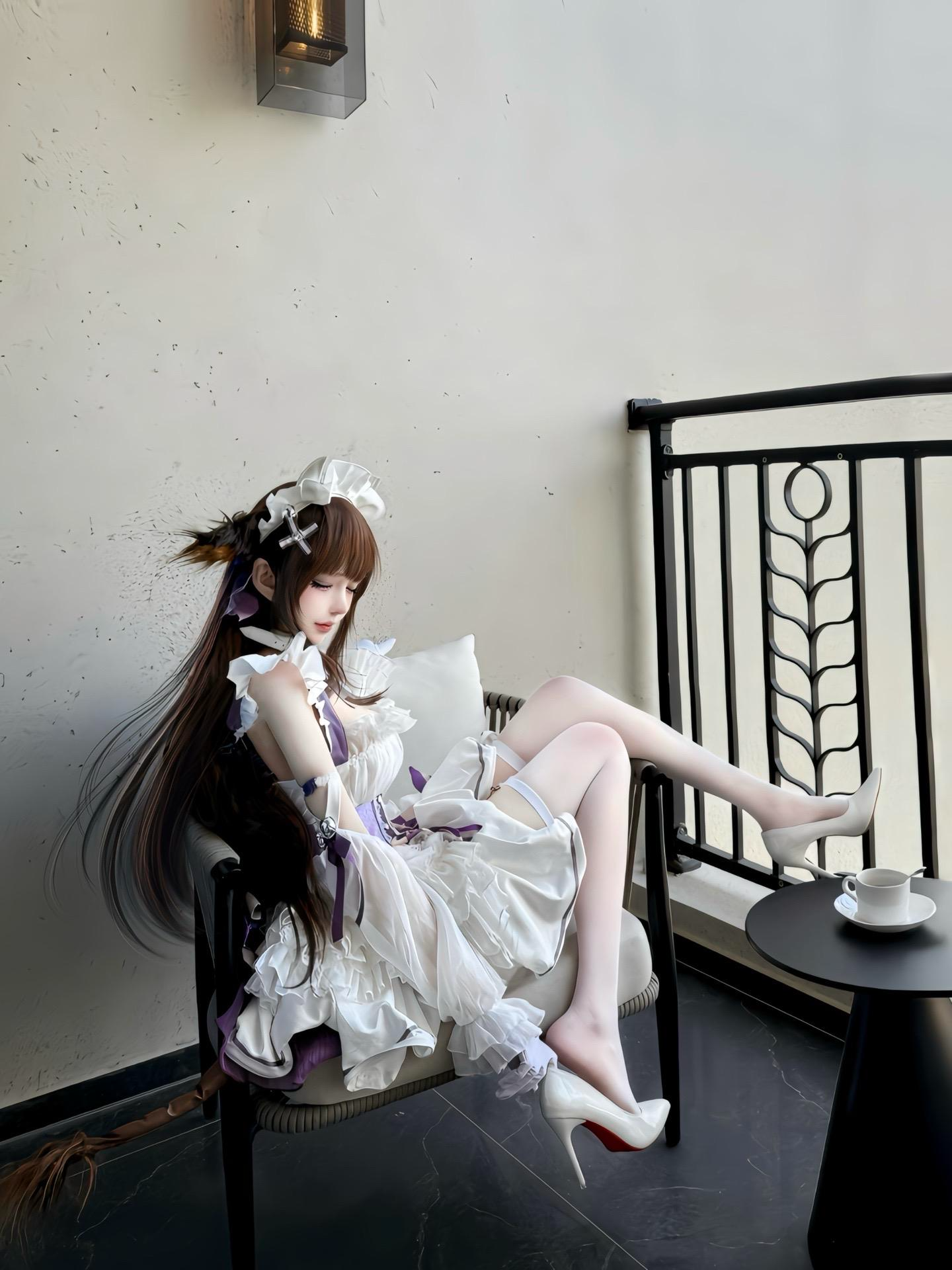 碧蓝航线 樫野cos:过膝白丝 爱撒娇的女仆 up:小御圆#二次元