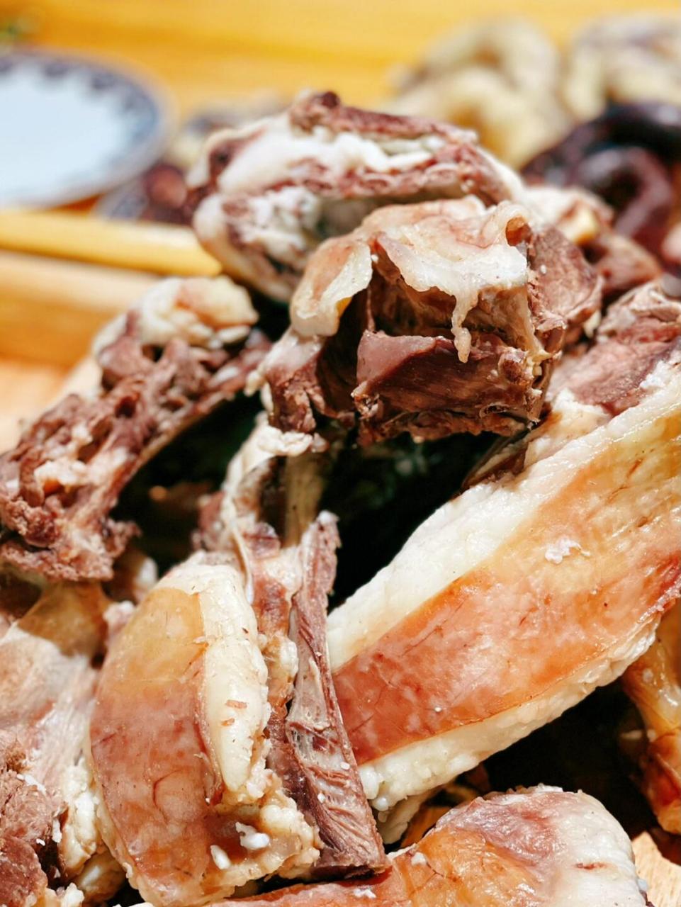 全是本地人爱吃的地道美食, 全是硬菜,感觉被碳水包围啦98!