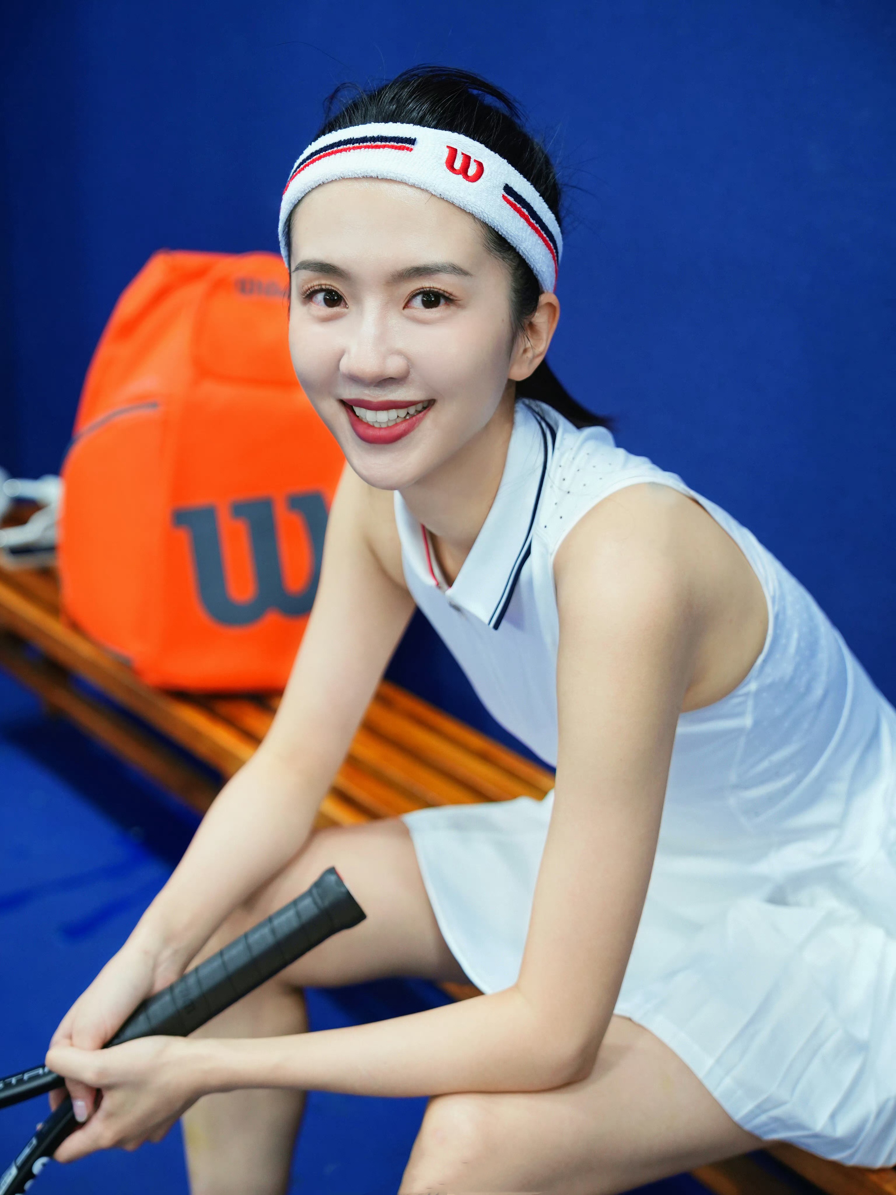 许龄月化身网球运动少女 许龄月